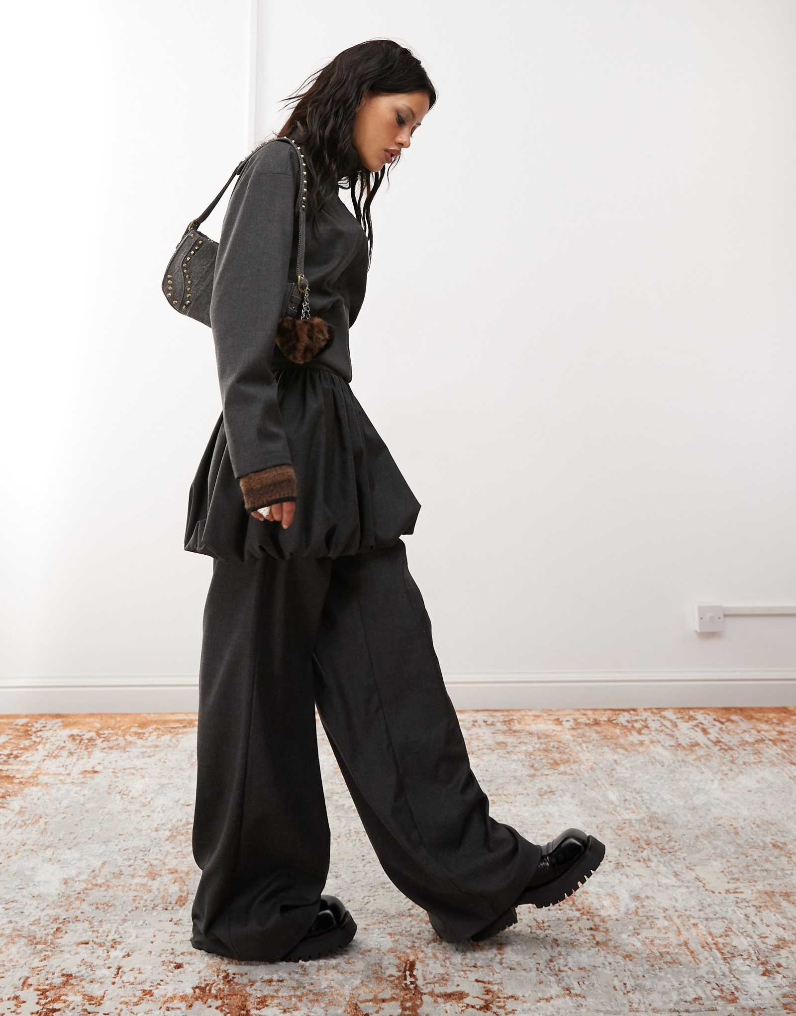 Брюки COLLUSION широкие цвета древесного угля - часть комплекта 10990₽