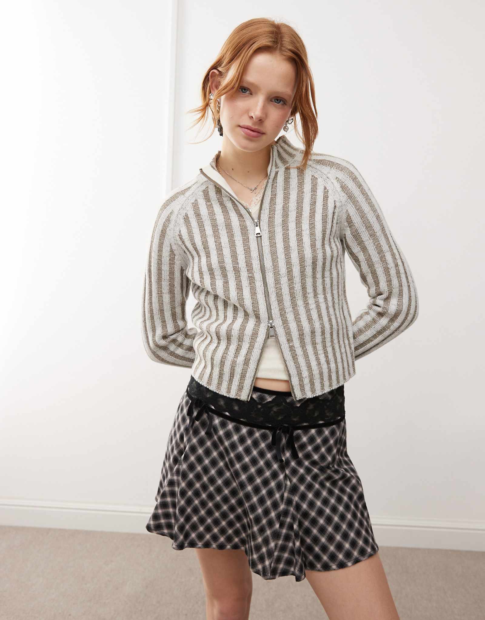 Восстановленный винтажный кардиган из рубчатого трикотажа на молнии из камня 4090₽