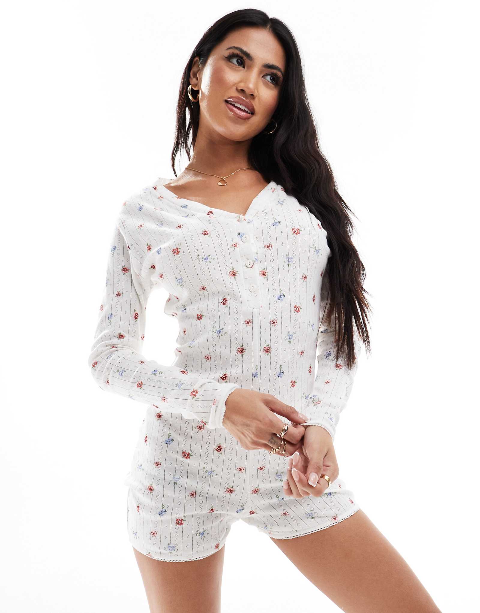 Пуловер Kaiia на пуговицах все в одном комбинезоне кремового цвета с цветочным рисунком 6590₽