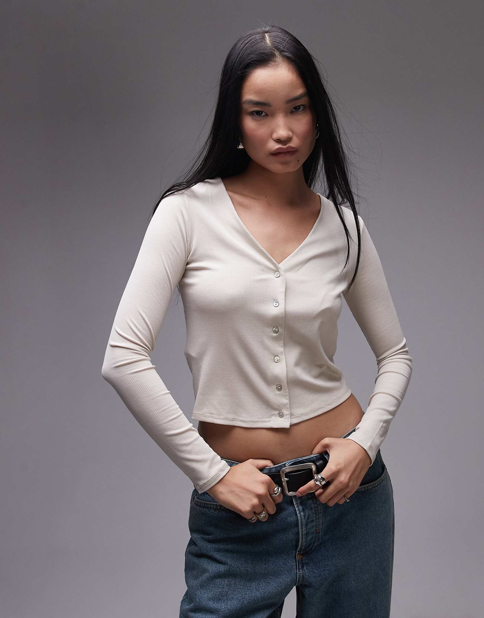 Бежевый кардиган на пуговицах Mango 4790₽