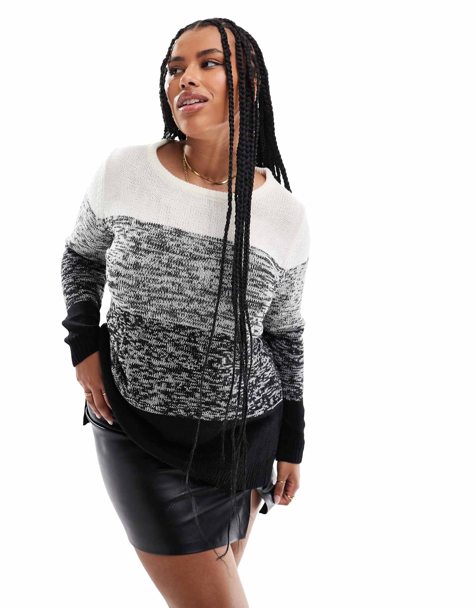 Твой черно-белый свитер с цветными вставками 1990₽