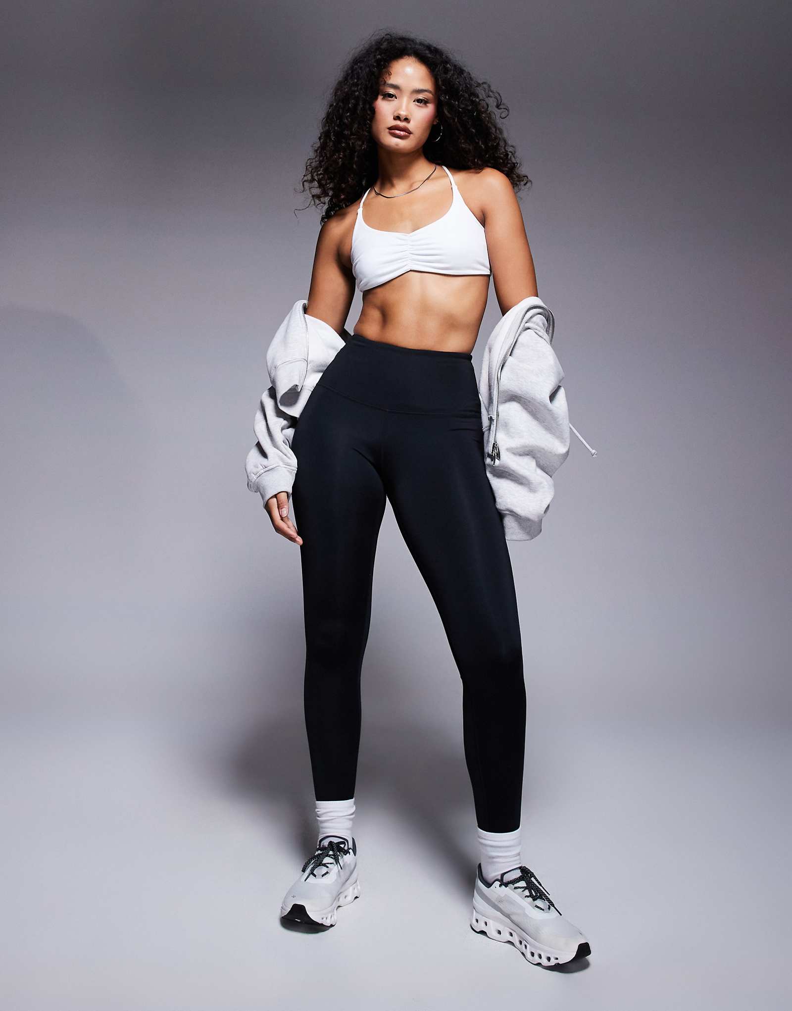 Спортивные леггинсы ASOS 4505 Hourglass Icon bum sculpt с внутренним карманом черного цвета 8190₽