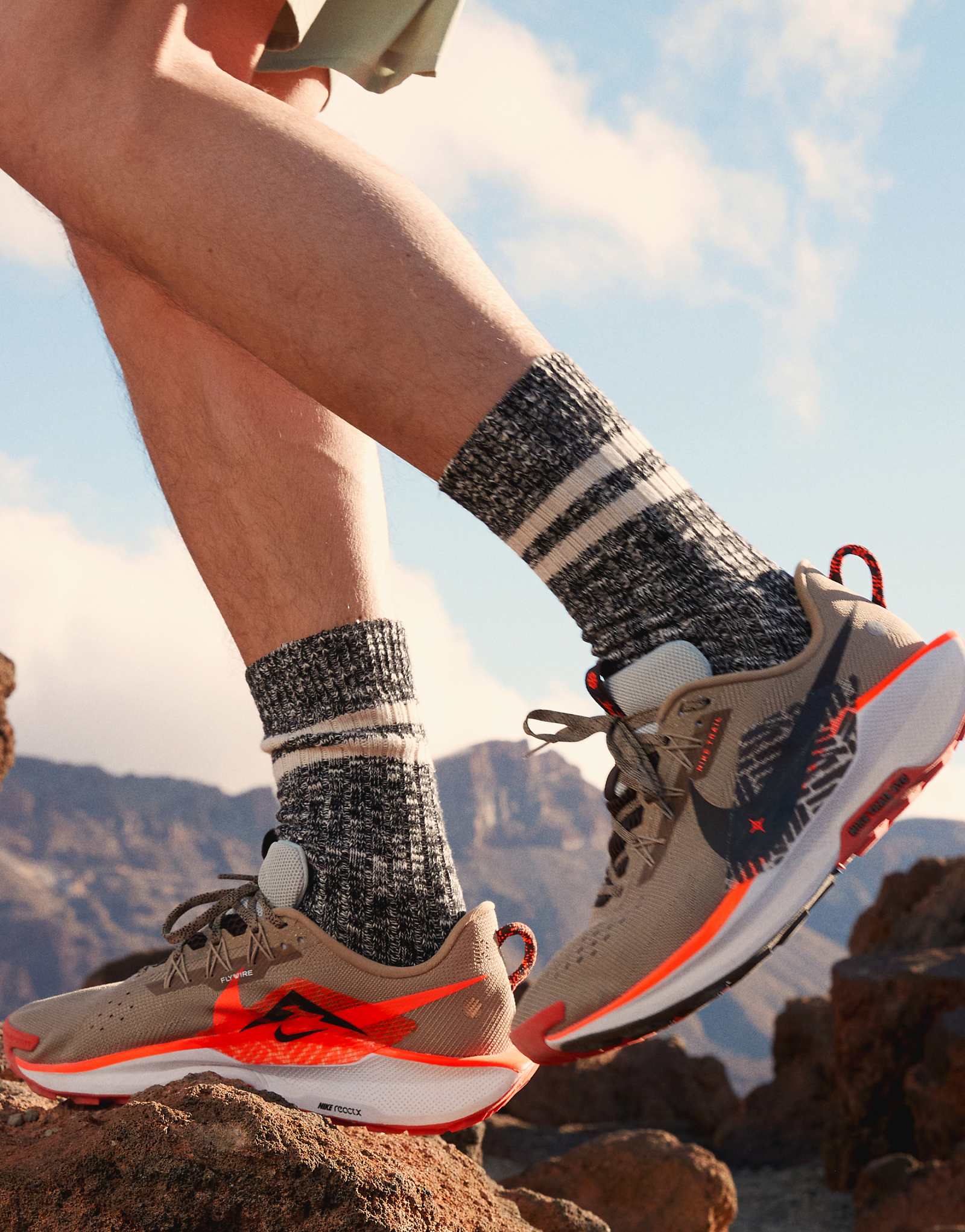 Кроссовки Nike Running ReactX Pegasus Trail 5 цвета хаки и оранжевого 19990₽