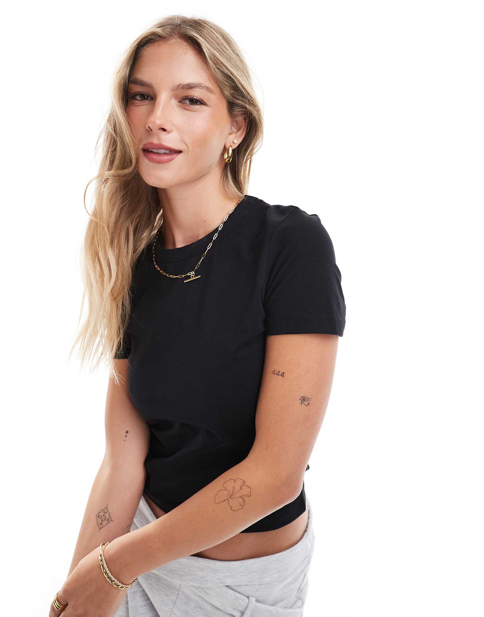 Детская футболка JJXX черного цвета 3690₽