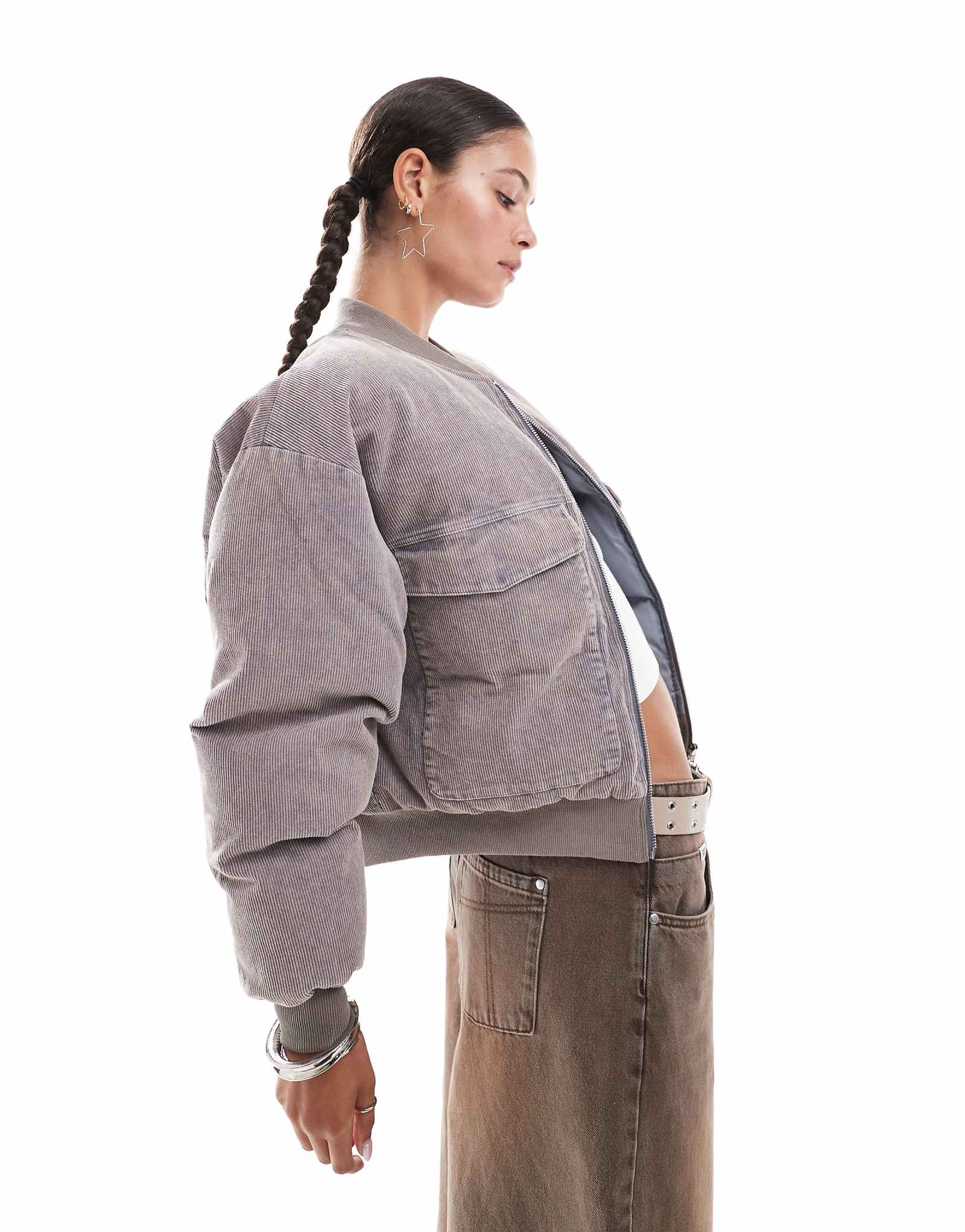 Практичная куртка-бомбер из выстиранного шнура на Дейзи стрит 17590₽