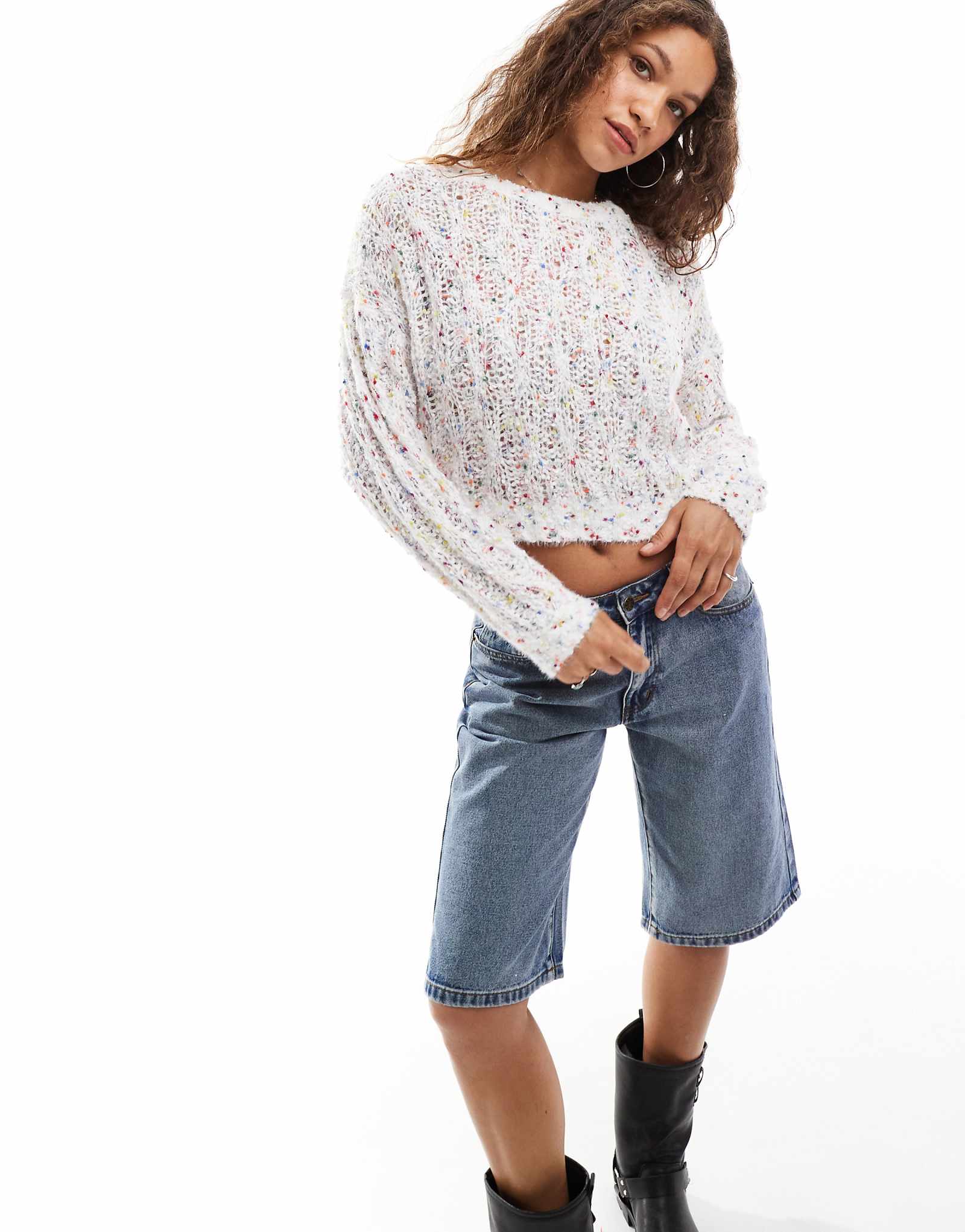 Укороченный свитер свободной вязки Daisy Street cream multi heather 3490₽