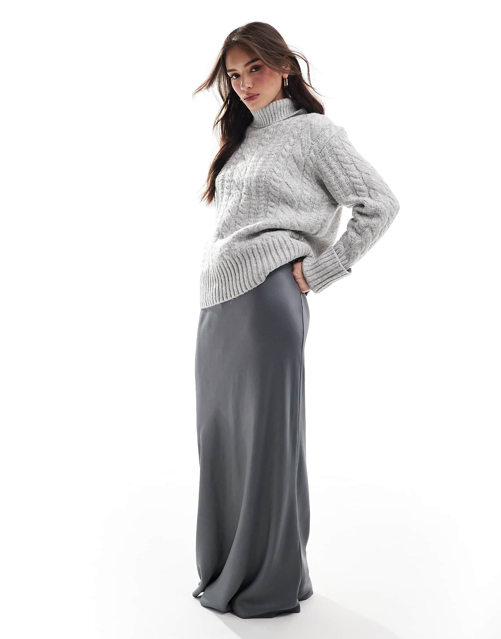 ДИЗАЙНЕРСКИЙ свитер ASOS с высоким воротом серого цвета 3090₽