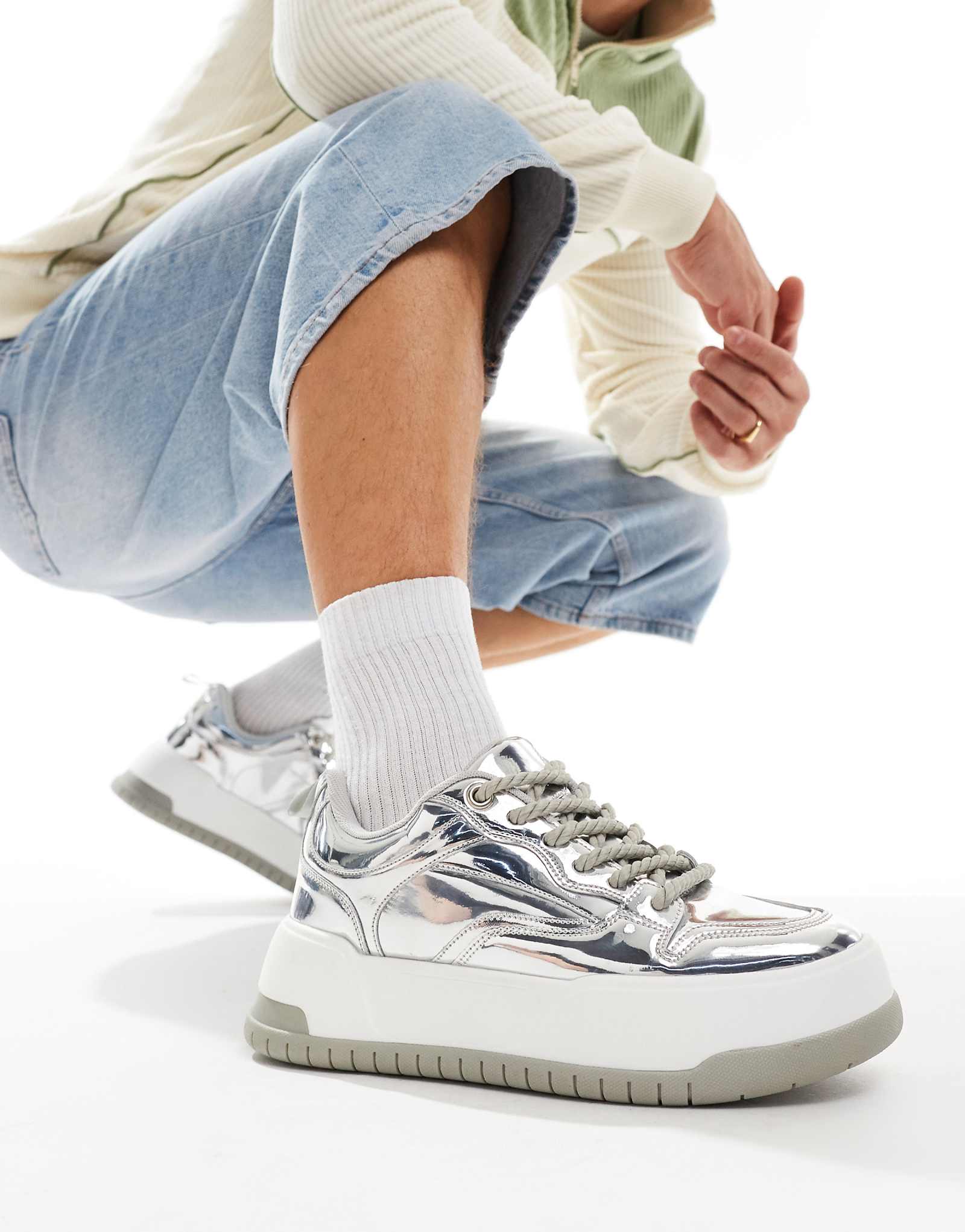 Дизайнерские массивные кроссовки ASOS серебристого цвета 6590₽