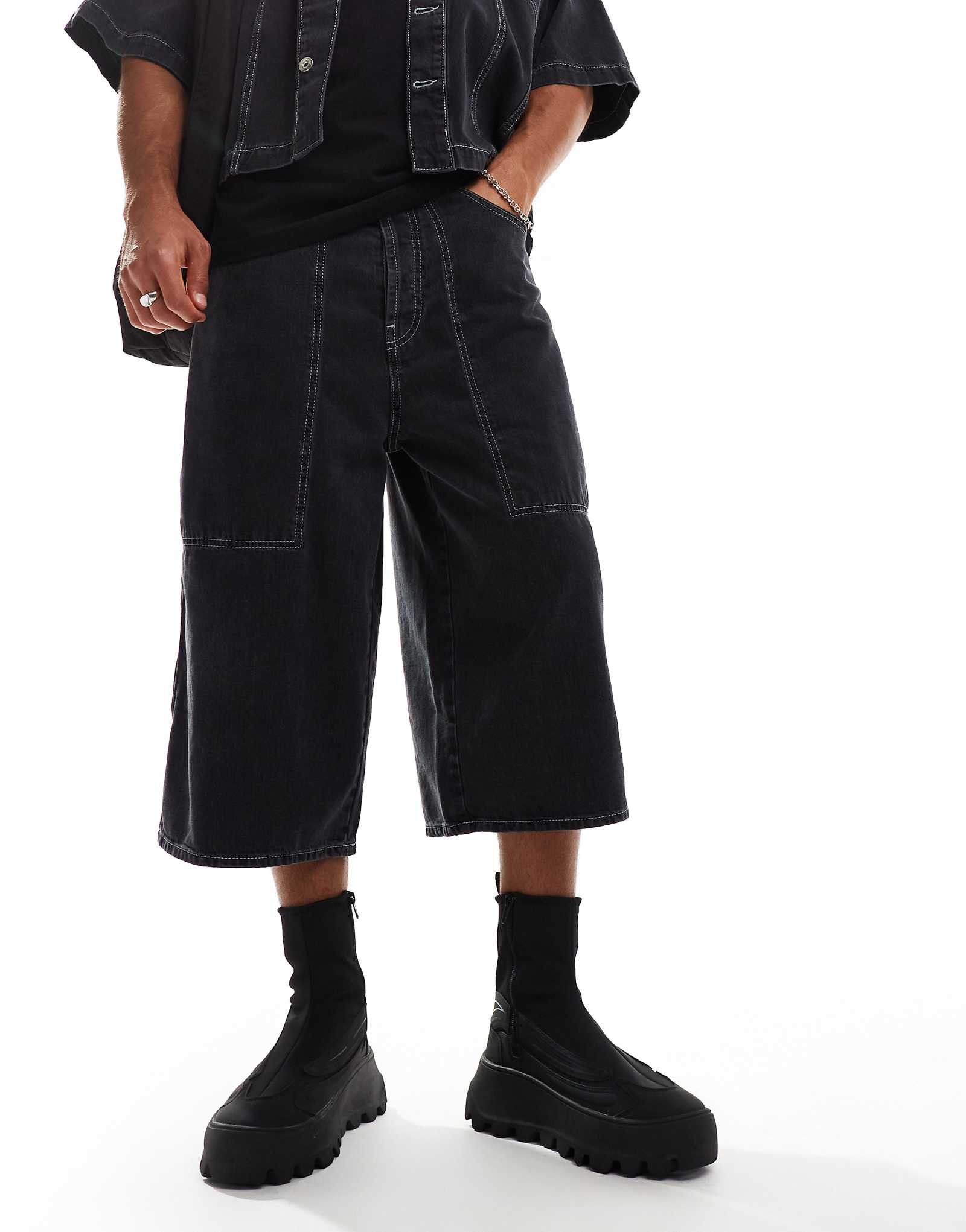 ДИЗАЙНЕРСКИЕ ботинки ASOS из черного неопрена на толстой подошве 6890₽