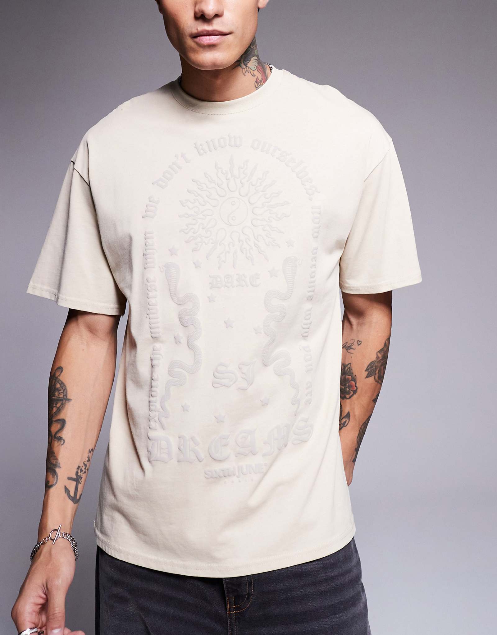 Бежевая футболка Sixth June с принтом Мечта на спине 4690₽