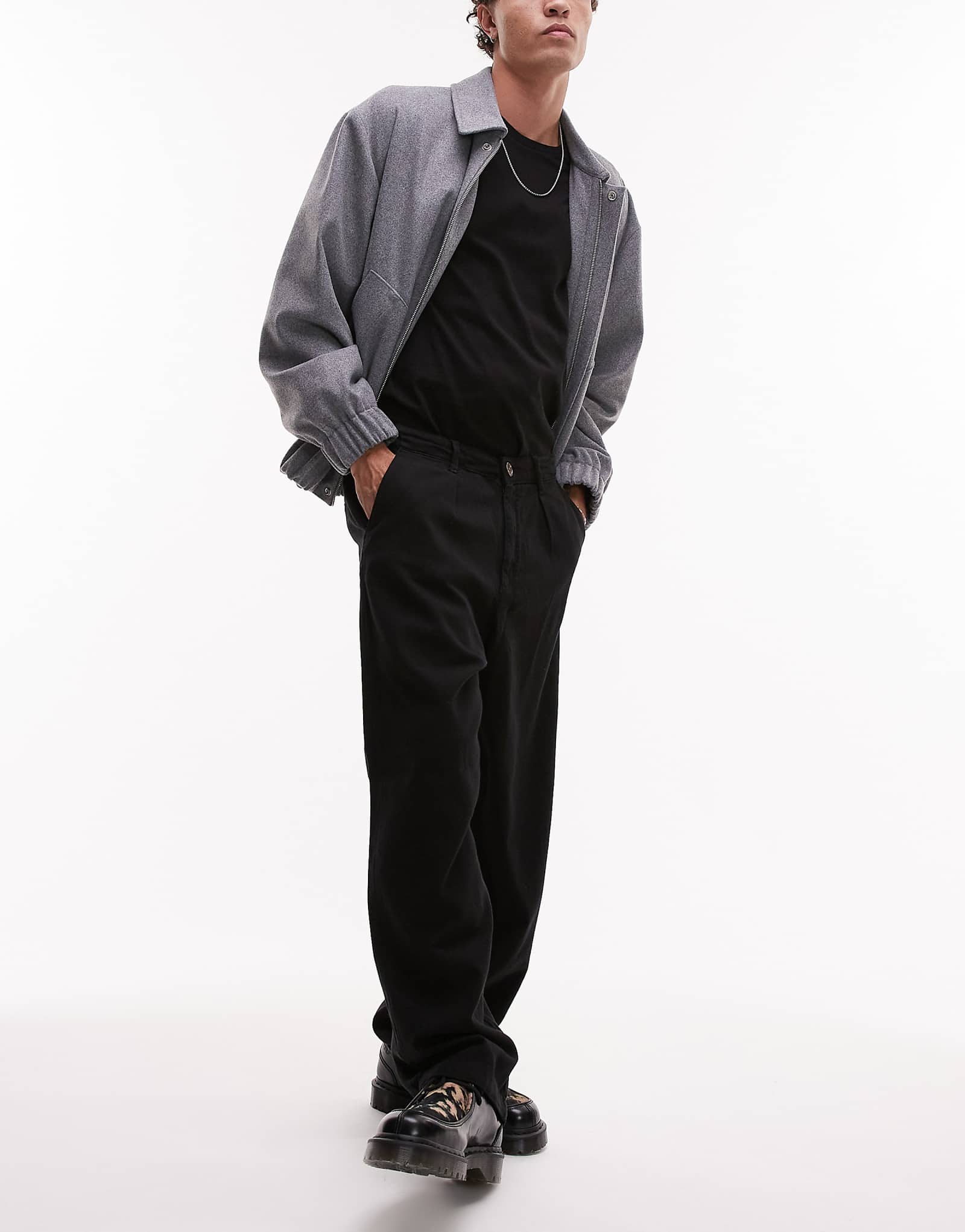 Плиссированные брюки Selected Homme широкого кроя черного цвета 5790₽