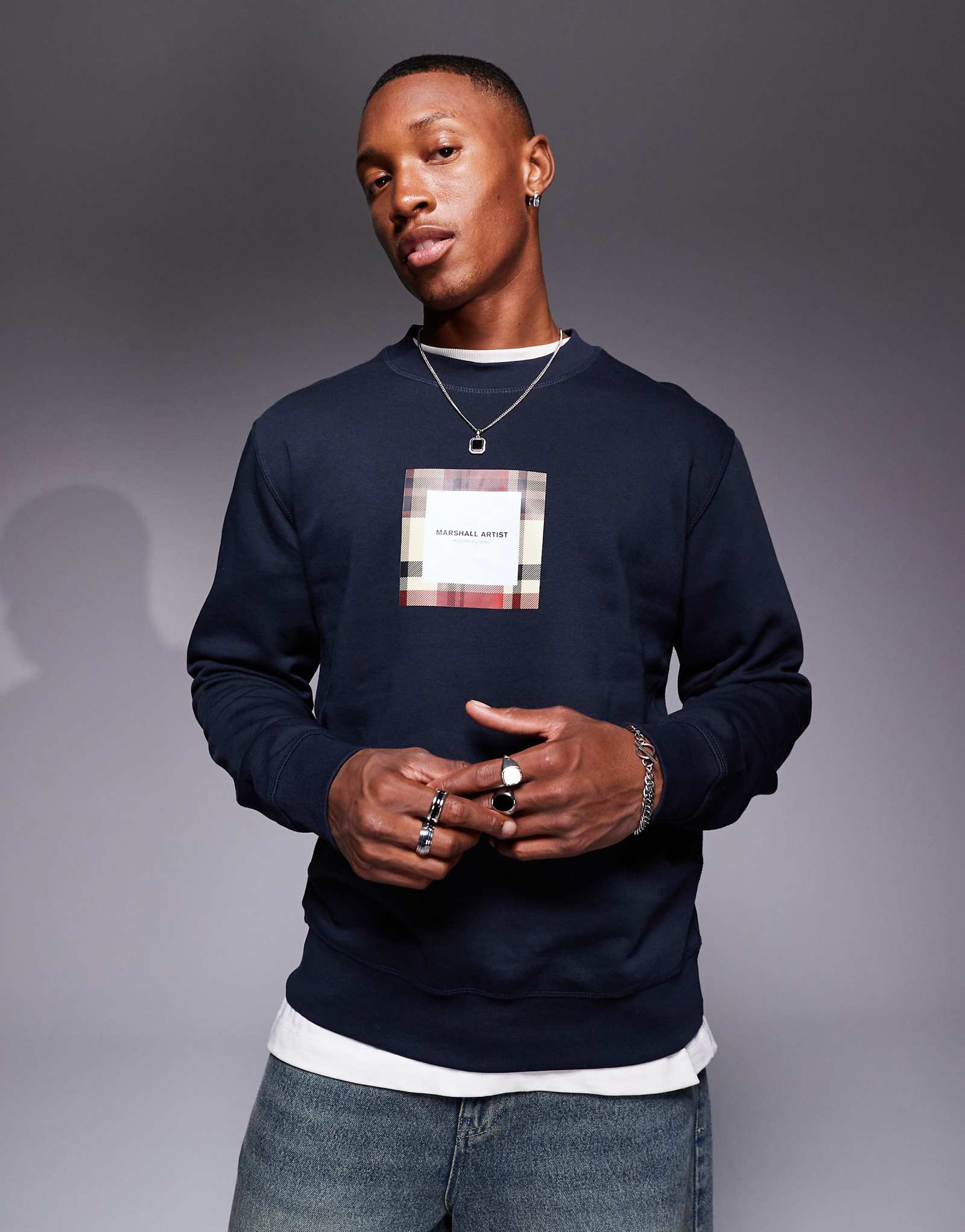Темно-синяя толстовка с логотипом Marshall Artist house в клеточку 13990₽