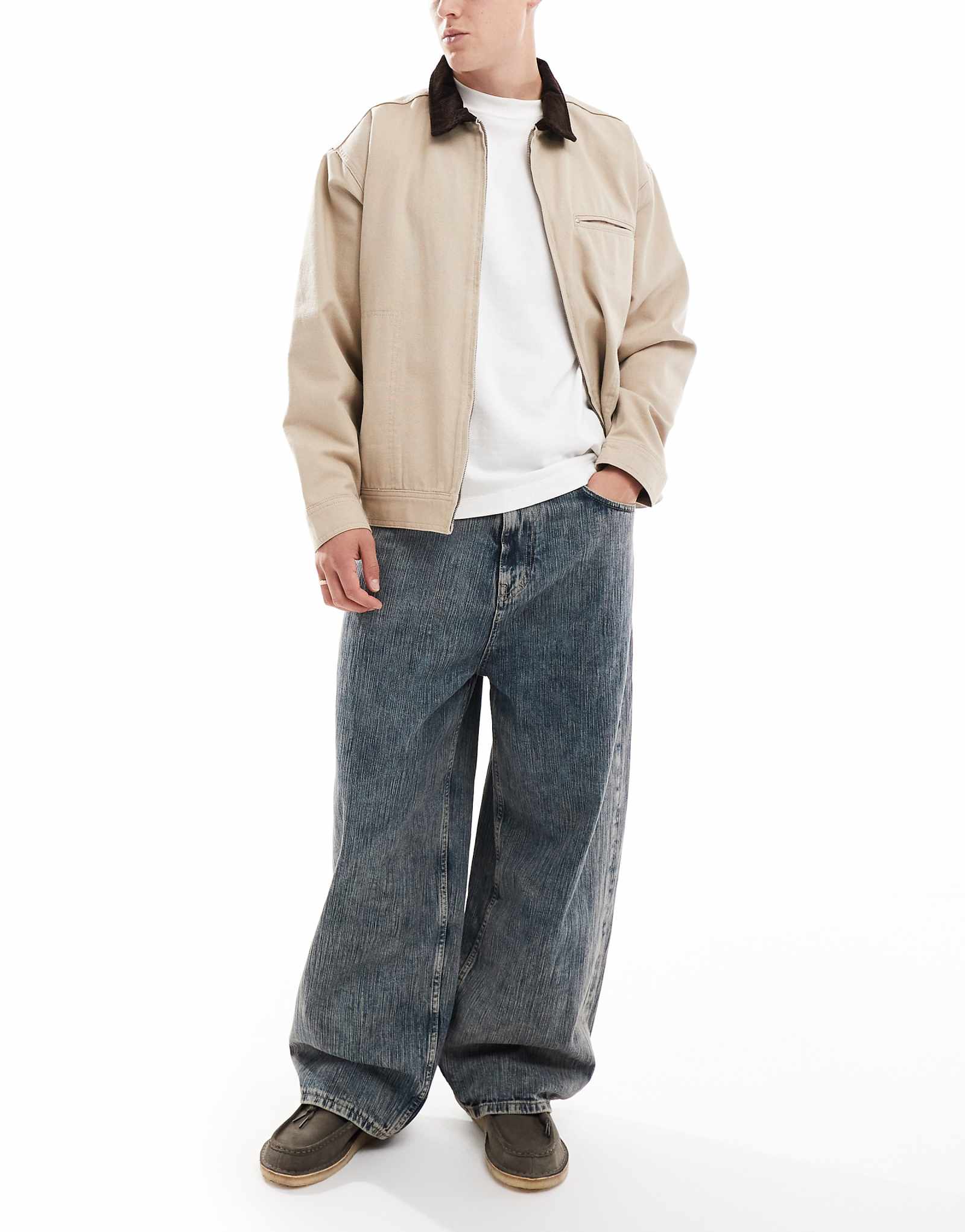 Стиранные джинсы Pull-Bear superbaggy темно-синего цвета