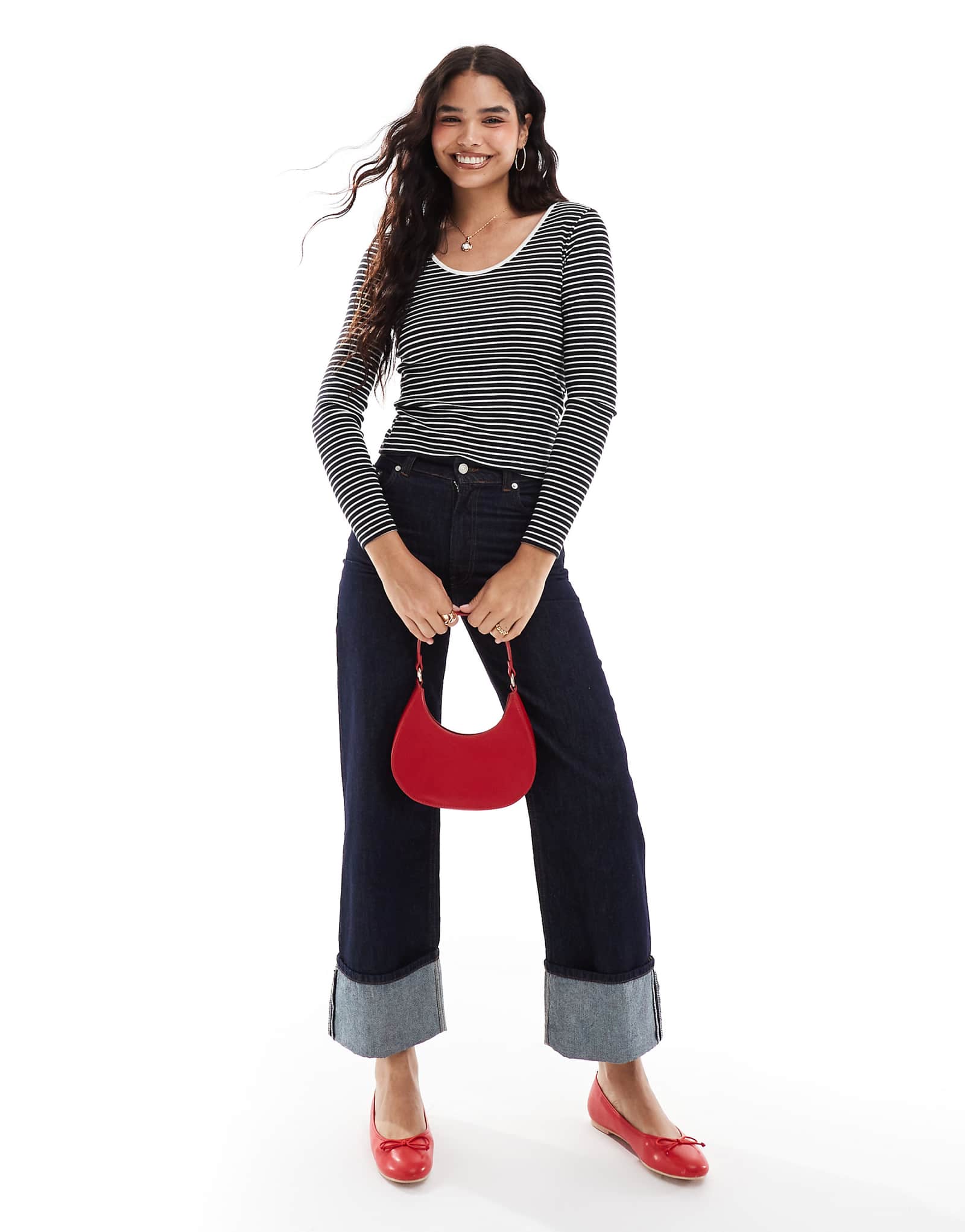 Двусторонняя футболка Vero Moda с длинным рукавом в черно-белую полоску 8190₽