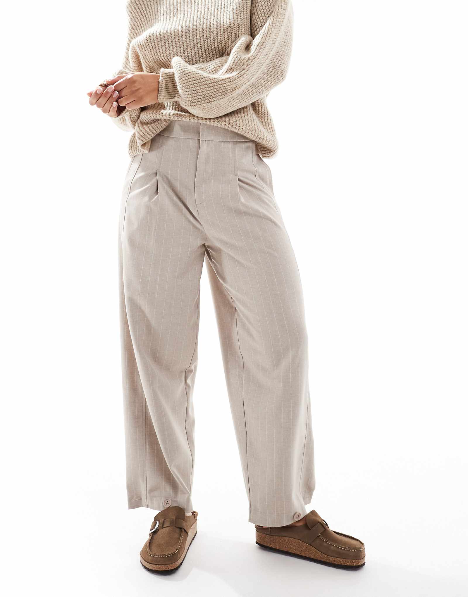 Дизайнерские брюки-бочкообразки ASOS на пуговицах в темно-серую полоску 3590₽