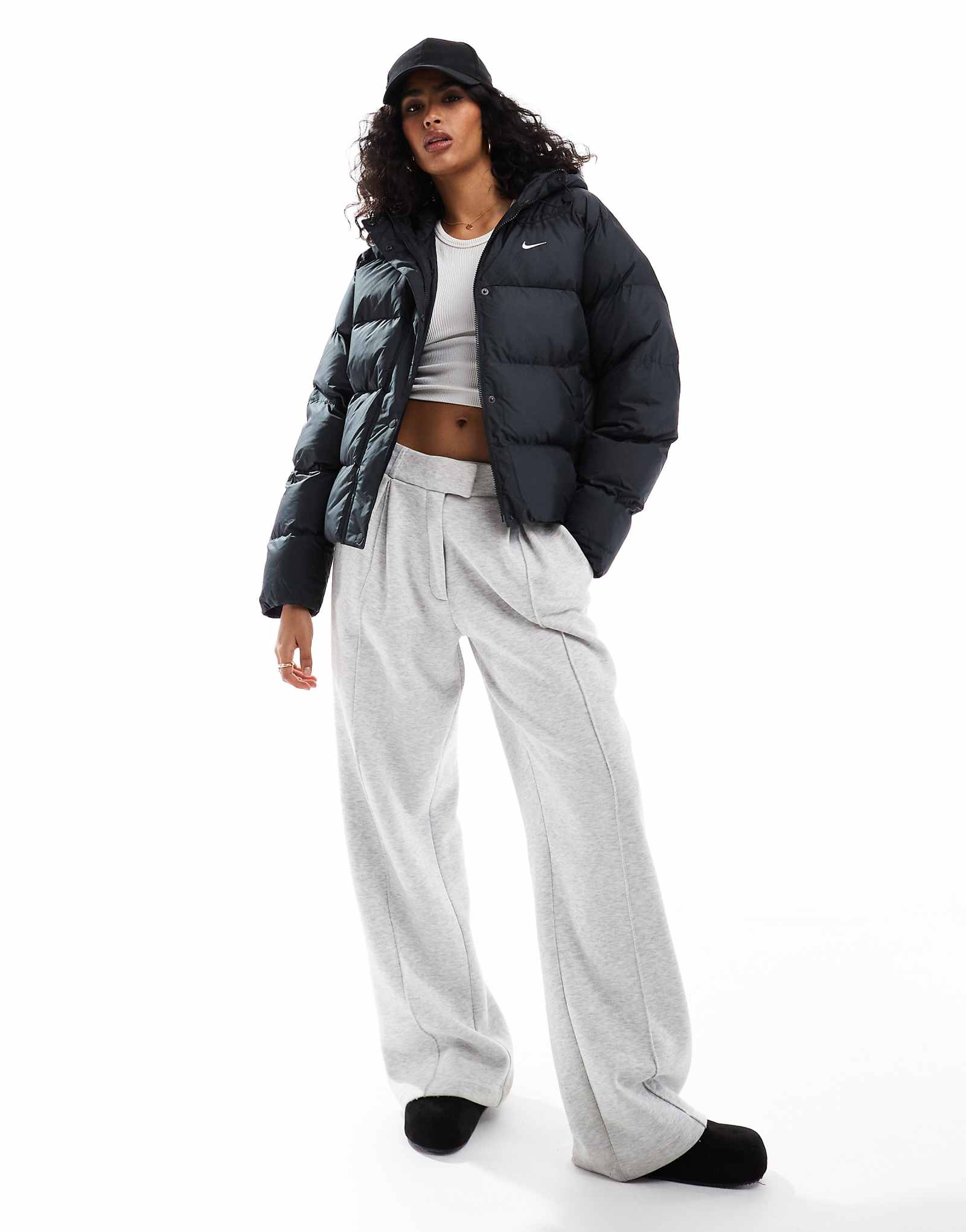 Пуховик Nike Metro черного цвета 34690₽