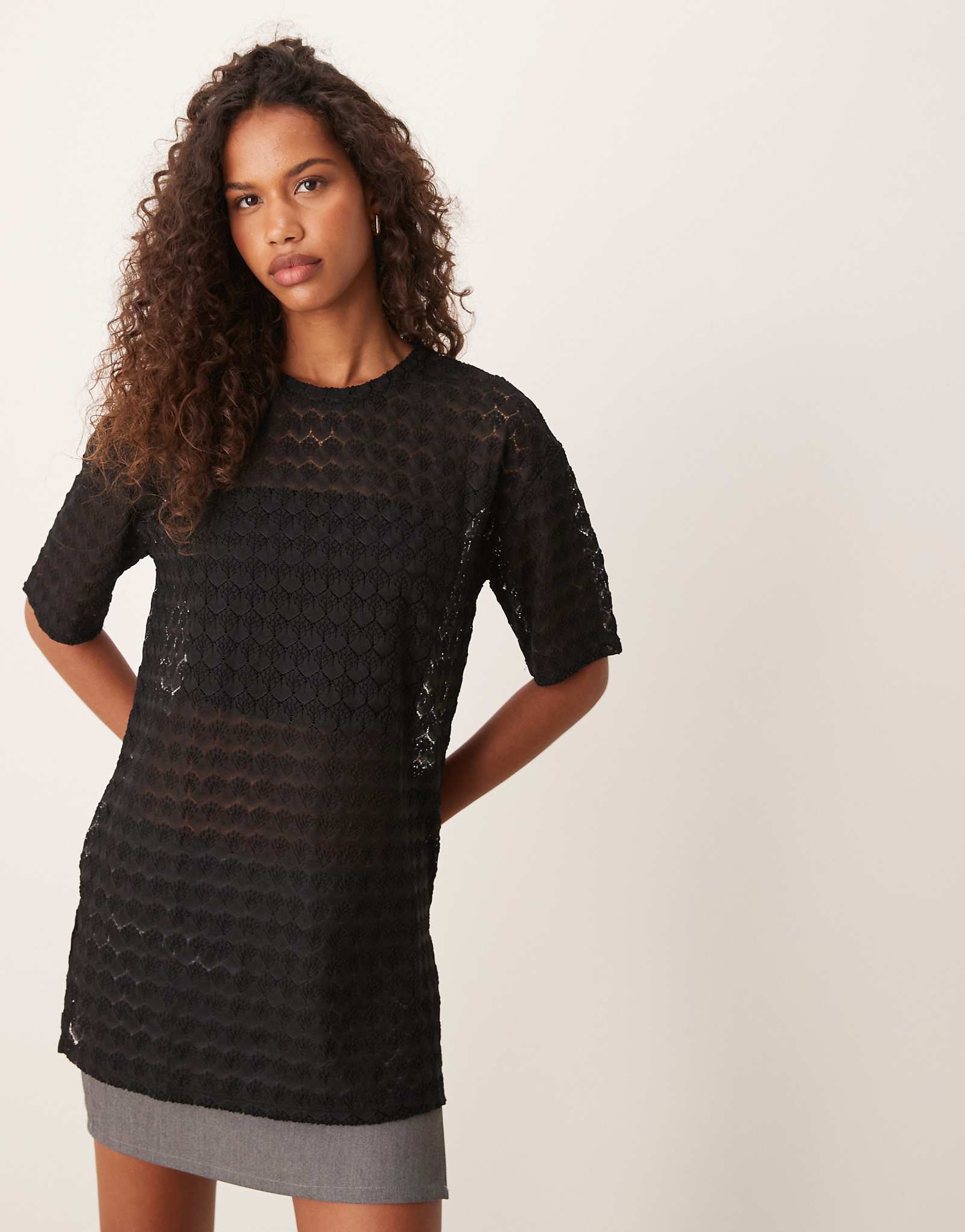 Кружевная футболка JDY oversize черного цвета 4090₽