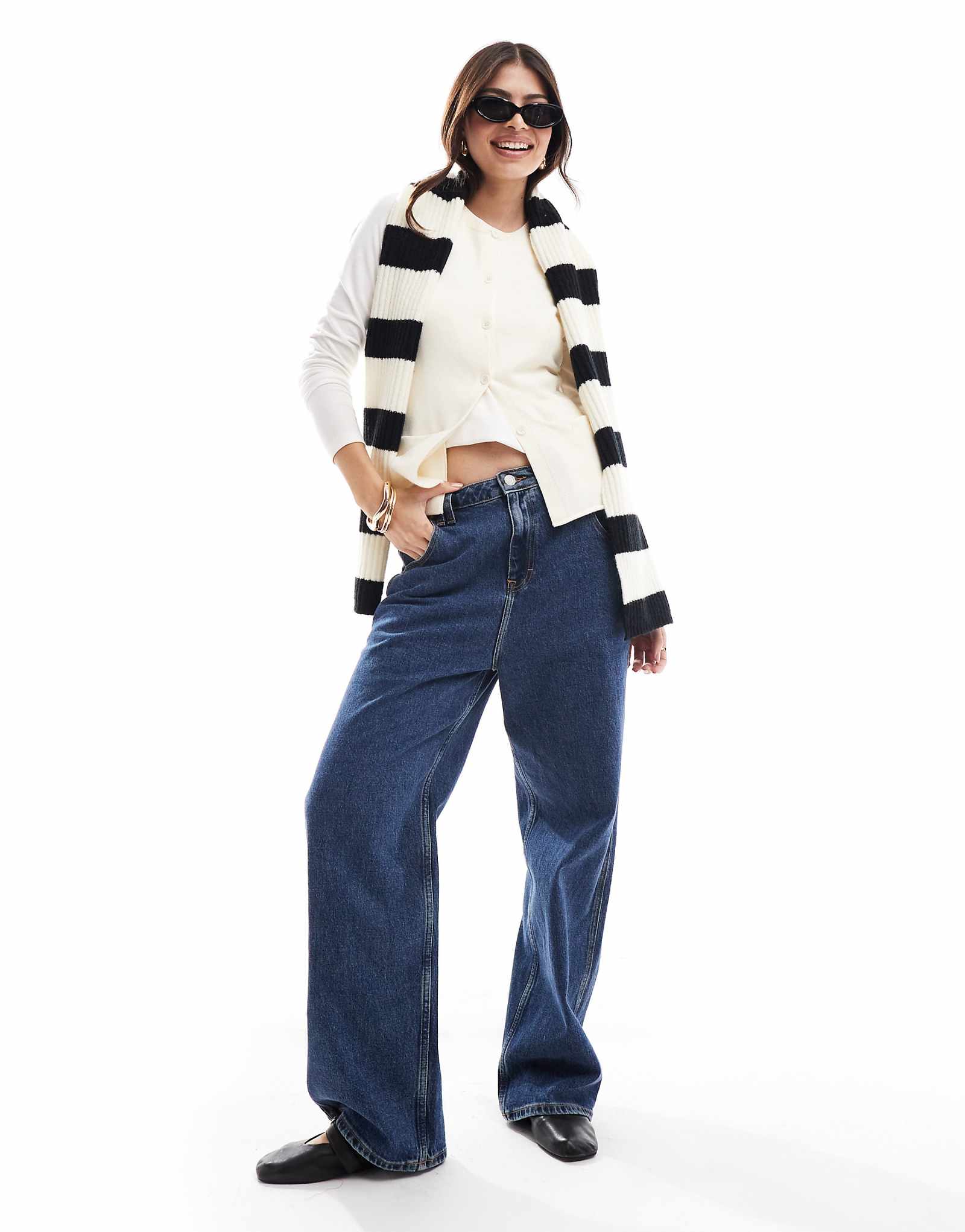 Гламурный шарф в рубчик в черно-белую полоску 3990₽