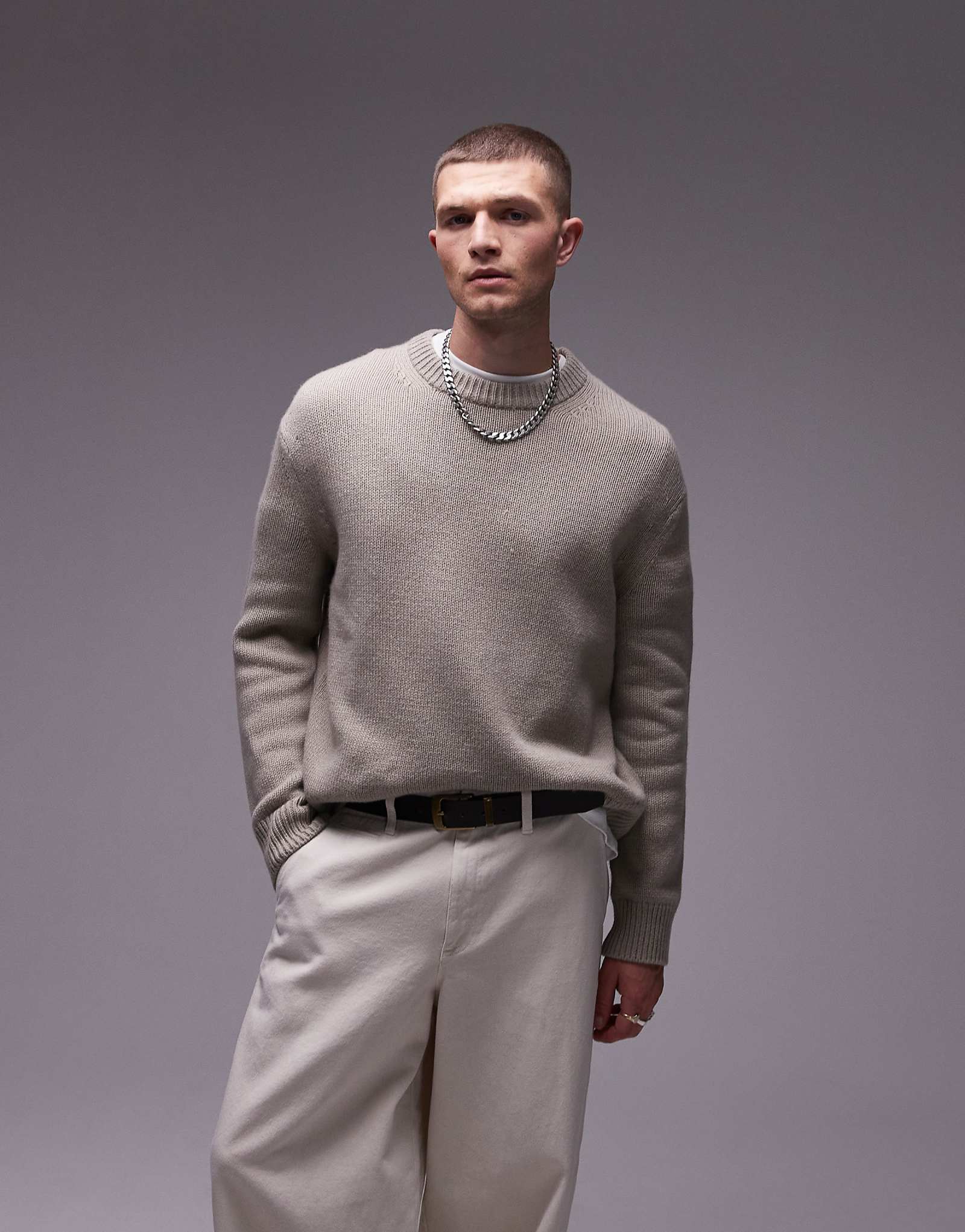 Свитер оверсайз из полушерстяной ткани ARKET бежевого цвета 21290₽