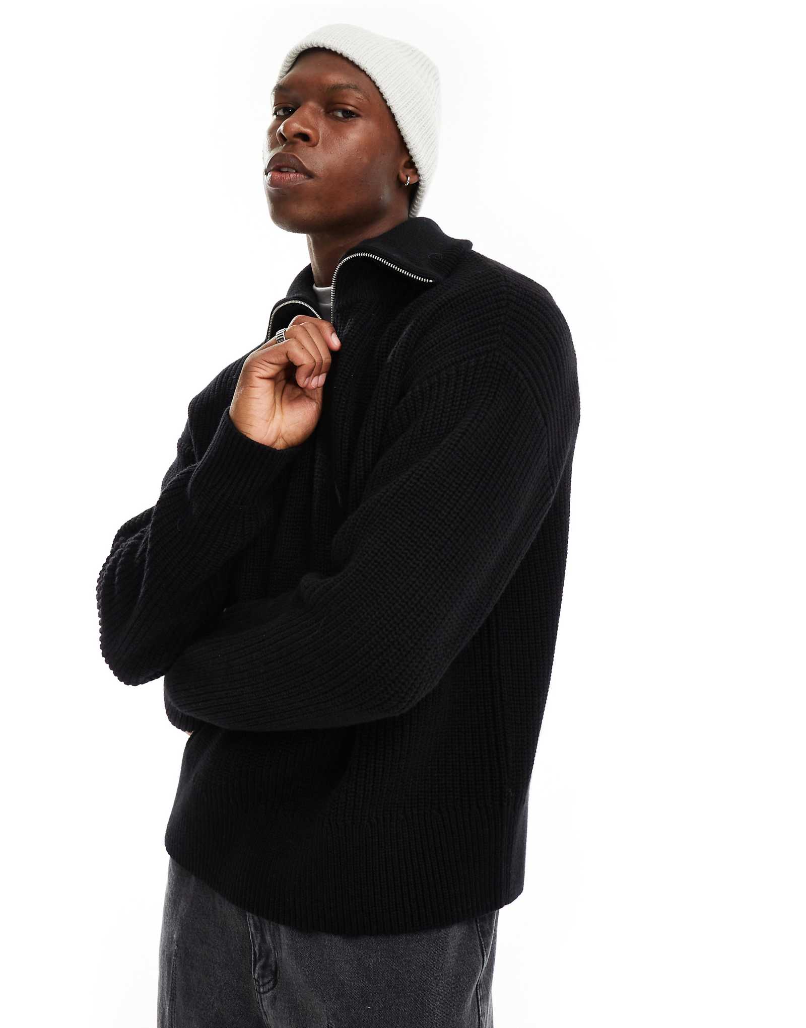 Черный свитер на молнии из полушерстяной ткани Weekday Jim черного цвета 13790₽