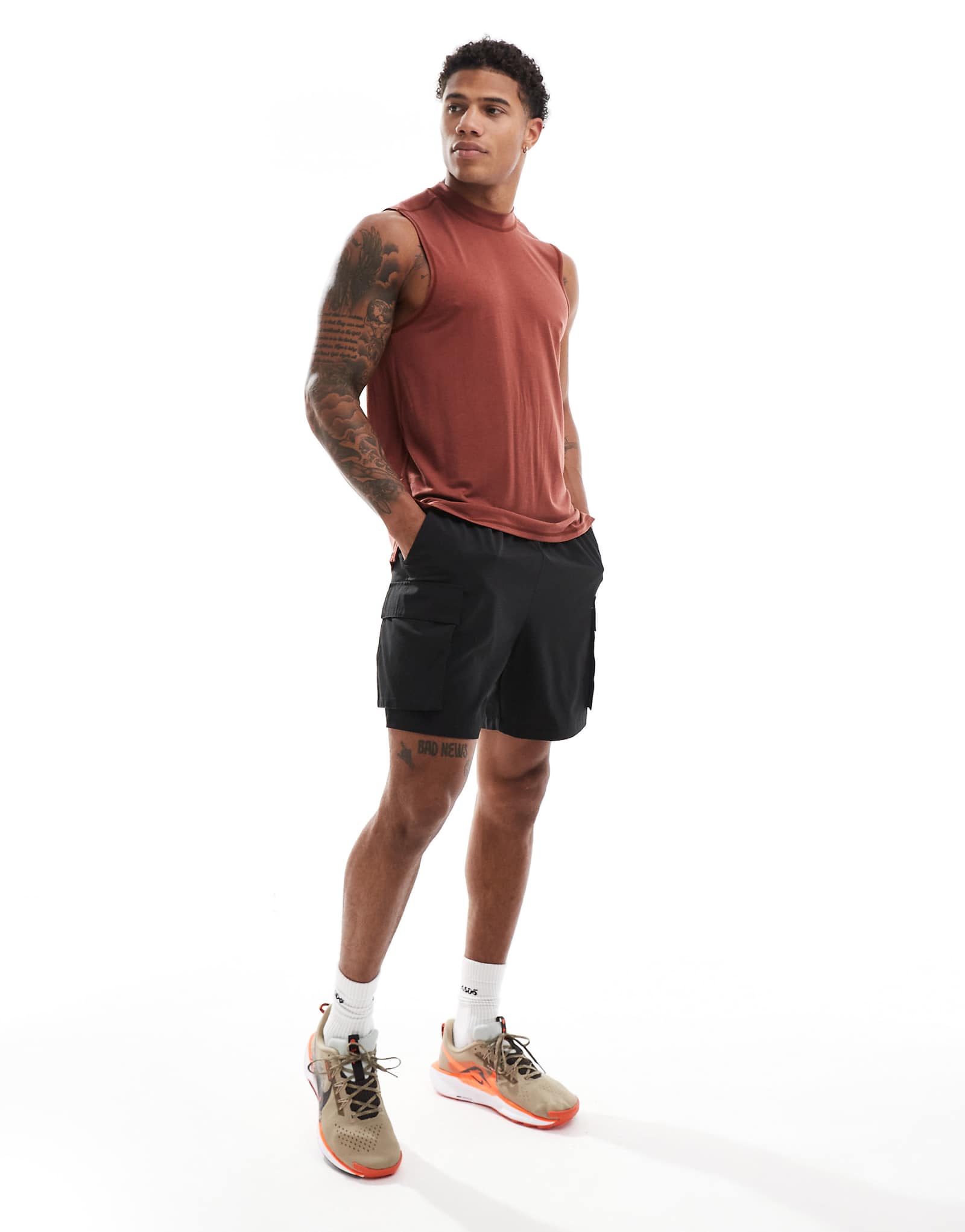 Быстросохнущая тренировочная майка из джерси Icon performance jersey с заниженной проймой ASOS 4505 цвета ржавчины 3190₽