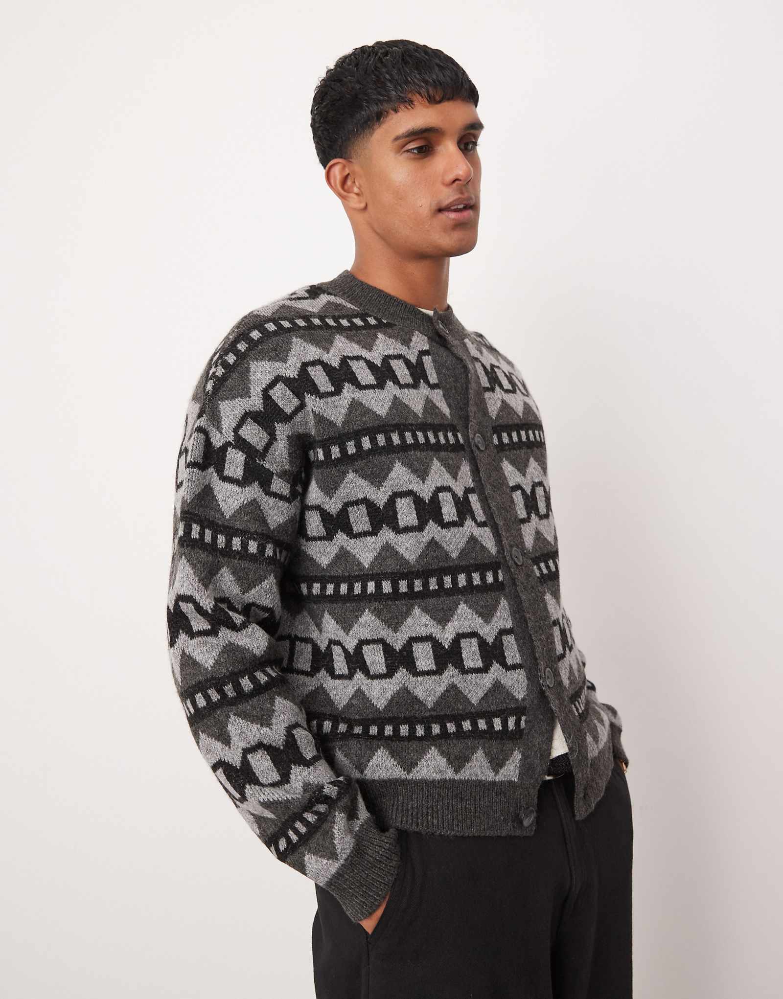 Кардиган свободного кроя от ASOS DESIGN свободного кроя с пушистым рисунком серого цвета 7290₽