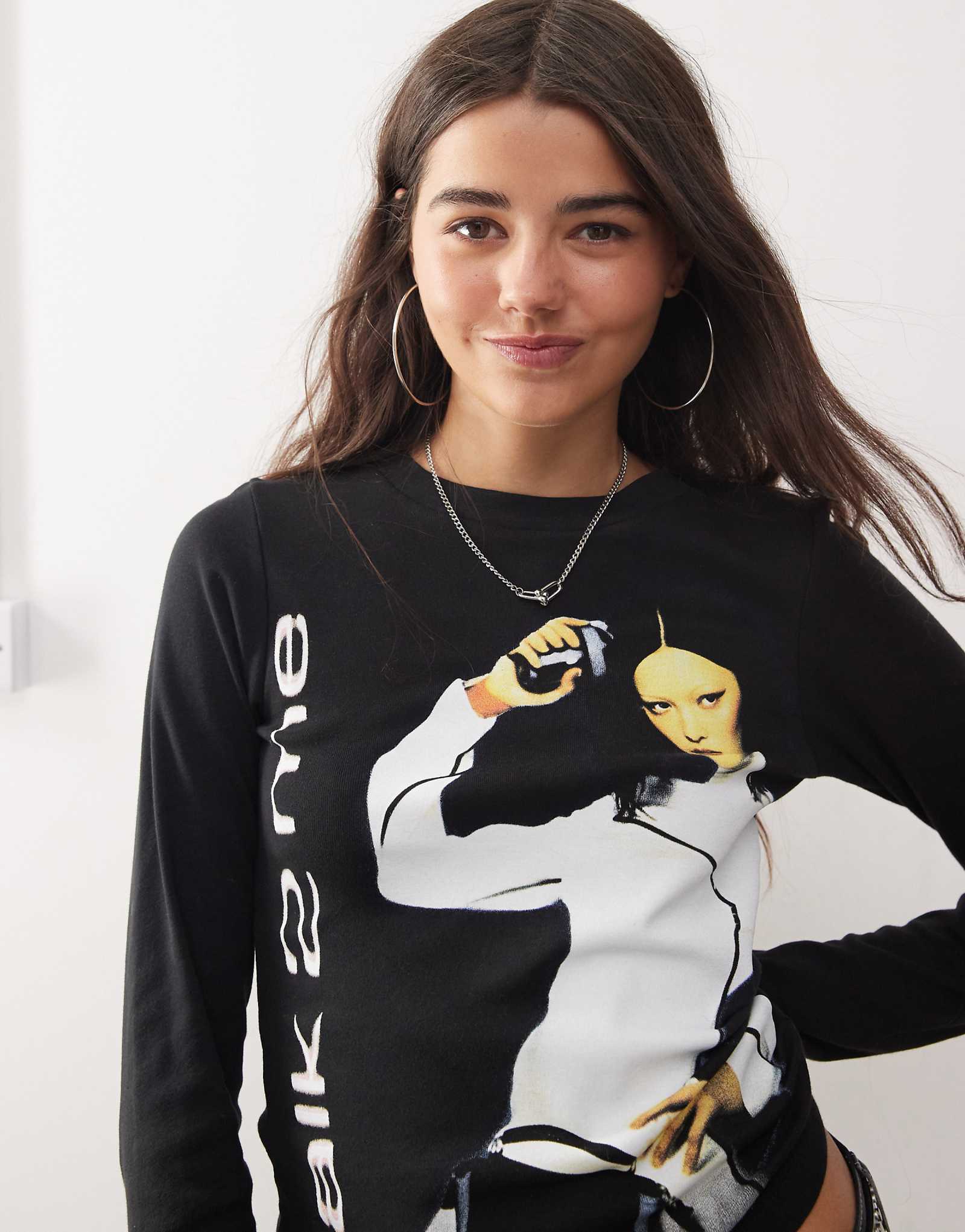 Футболка с длинным рукавом и принтом COLLUSION черного цвета 6690₽