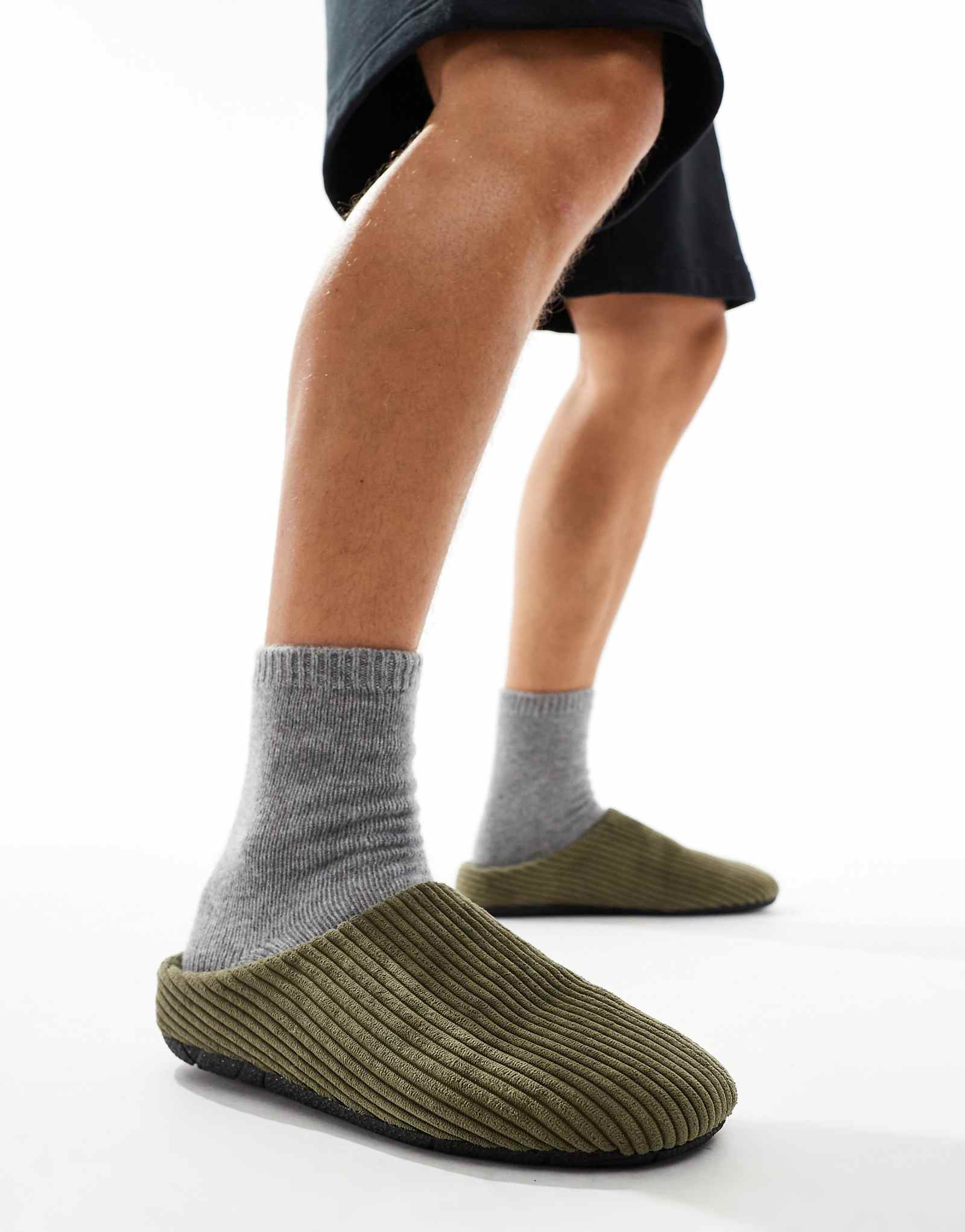 Дизайнерские тапочки ASOS mule из шнура цвета хаки зеленого цвета 4590₽