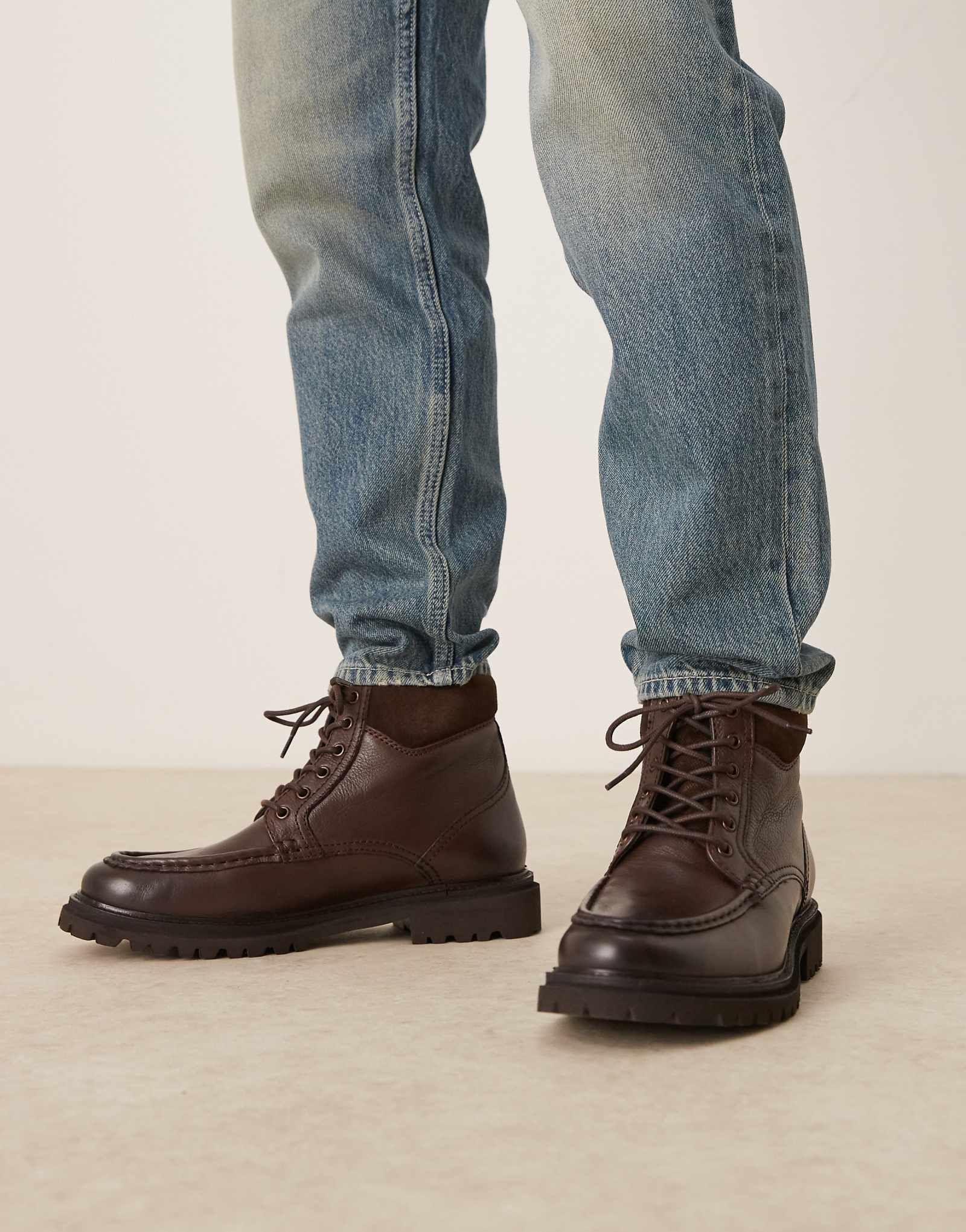 ДИЗАЙНЕРСКИЕ ботинки ASOS на шнуровке из коричневой кожи с передним носком 7090₽