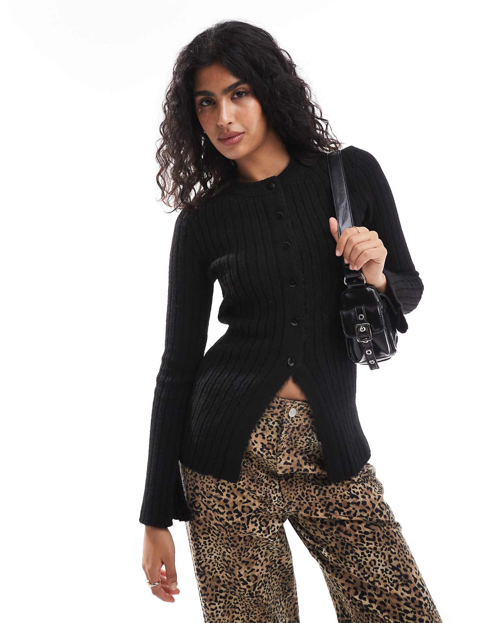 Дизайнерский вязаный кардиган ASOS с круглым вырезом и разрезом спереди черного цвета 6890₽