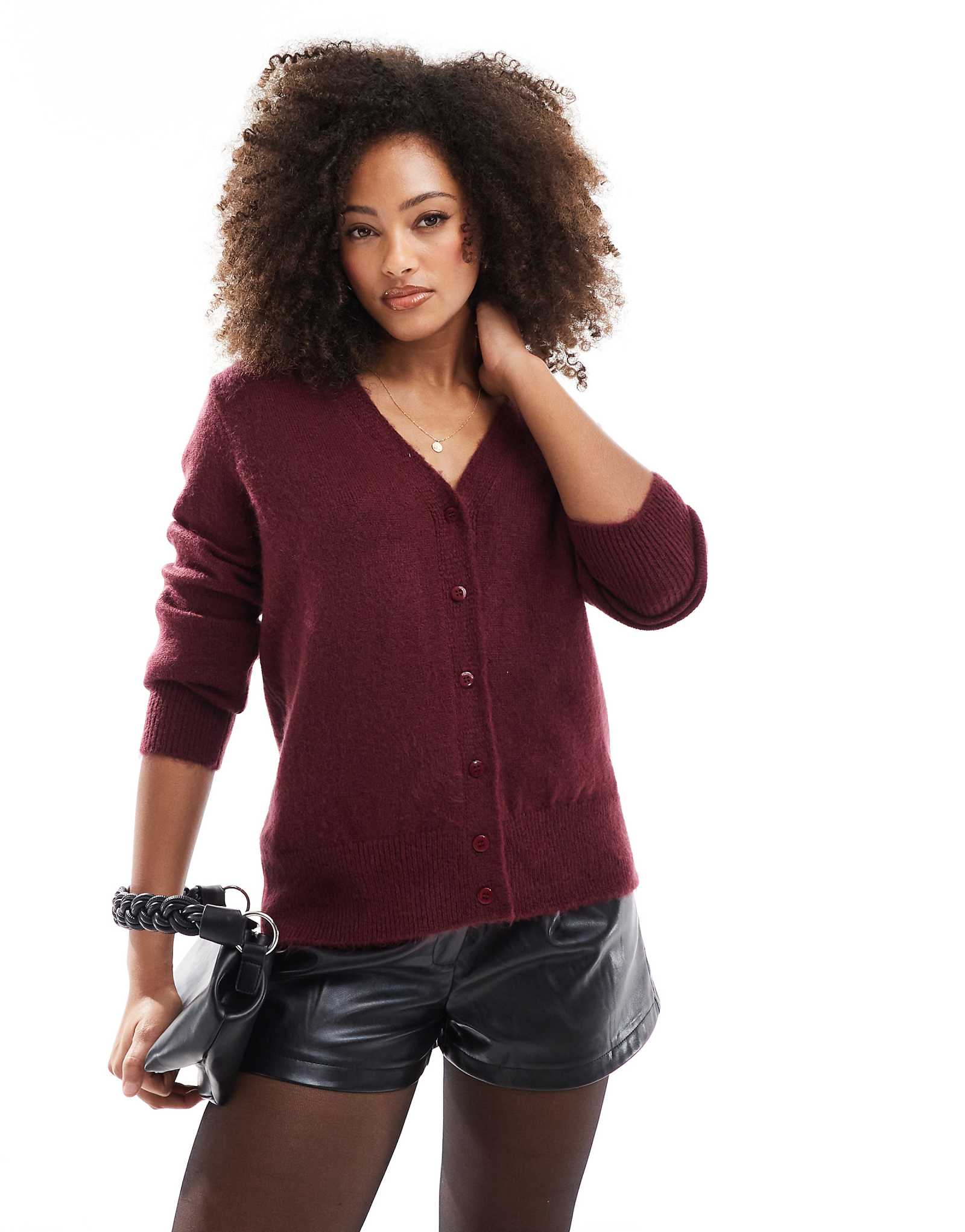 Бордовый кардиган оверсайз с V-образным вырезом от ASOS DESIGN 7790₽