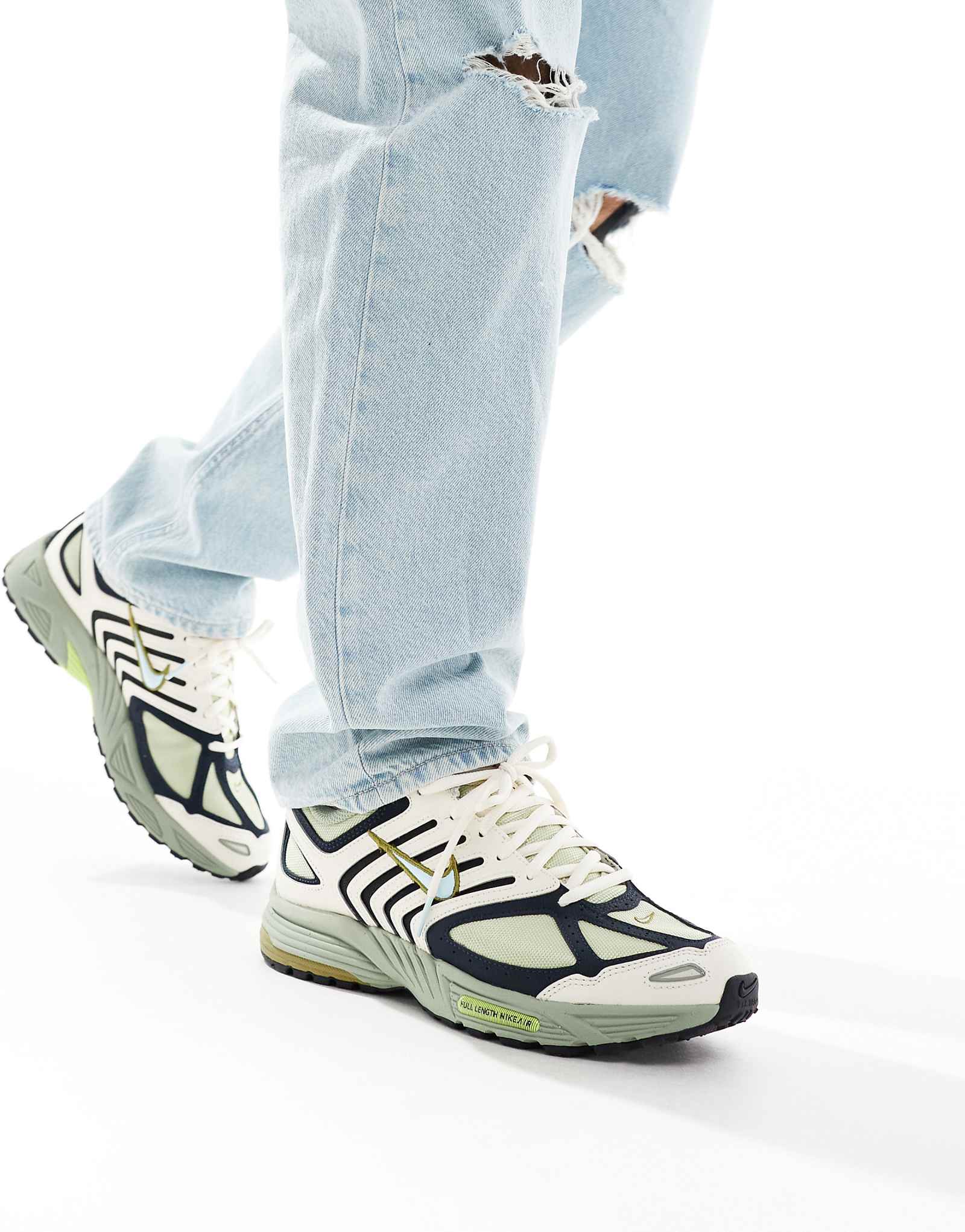 Кроссовки Nike Air Pegasus 2005 светло-зеленого цвета 18390₽