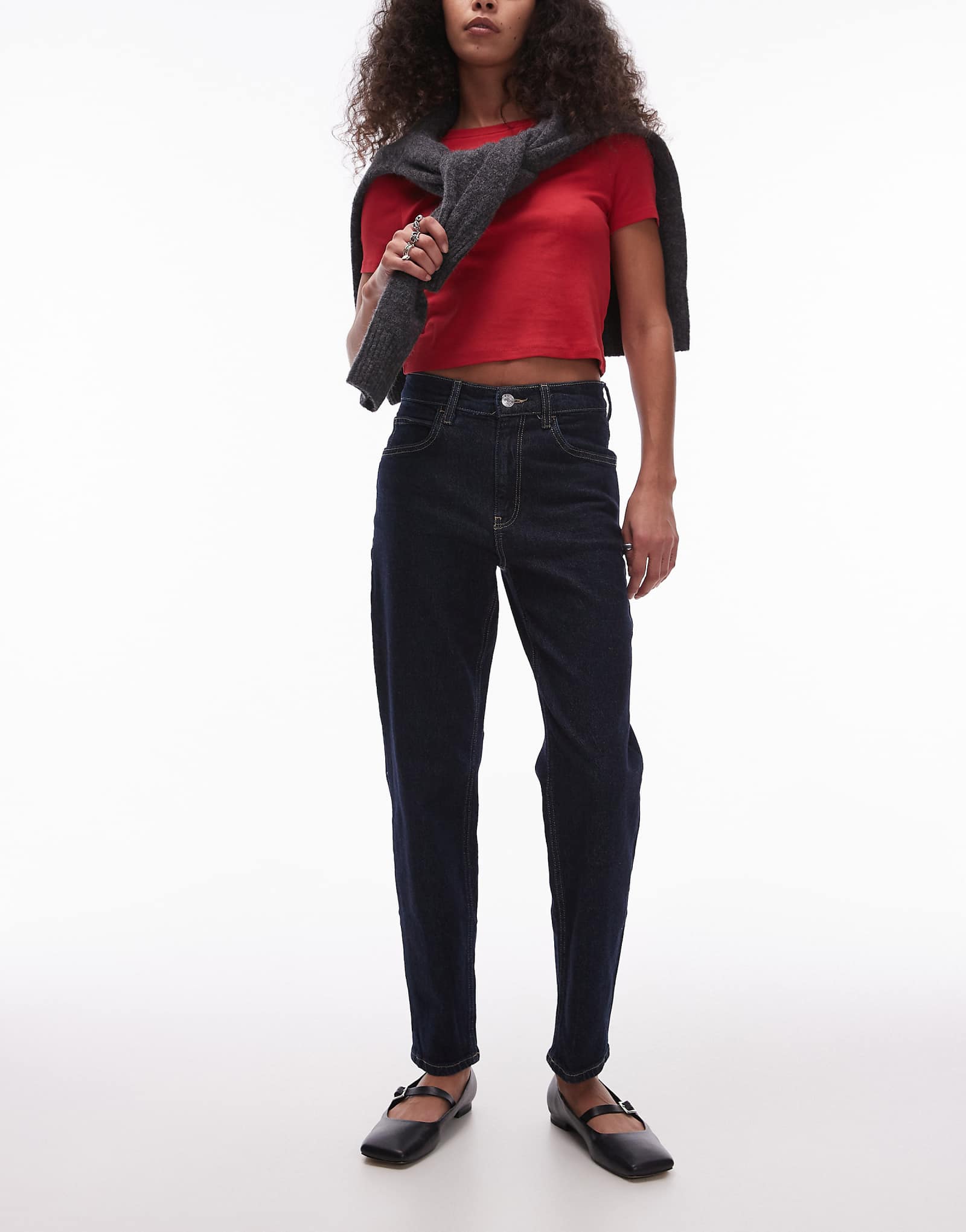 Джинсы Mango relaxed mom темно-синего цвета 7890₽