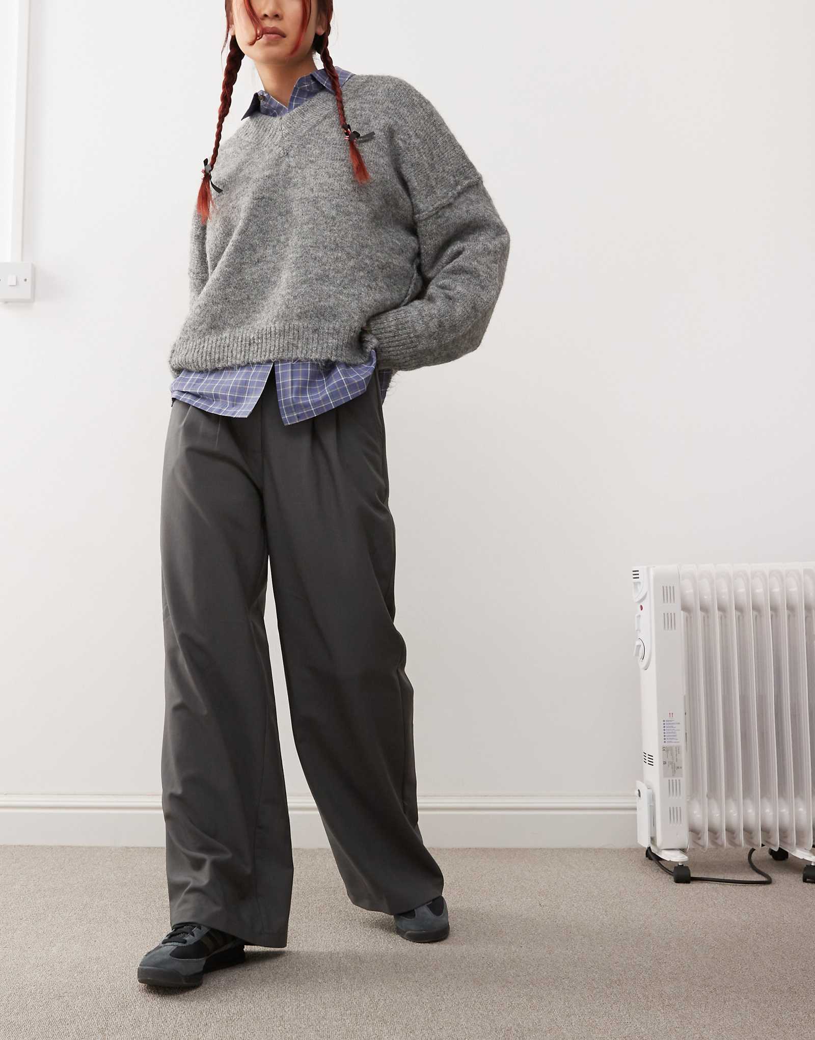 Широкие брюки COLLUSION серого цвета 2890₽