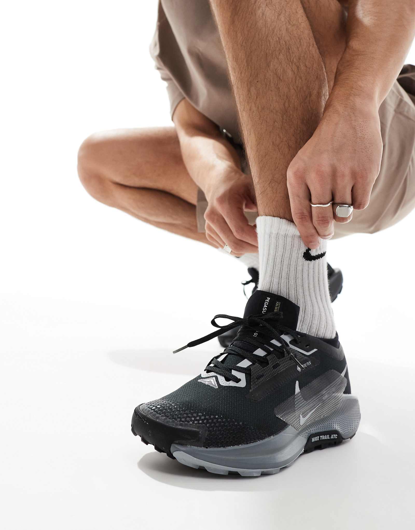 Кроссовки Nike Running Pegasus Trail 5 GORE-TEX черного цвета 34690₽