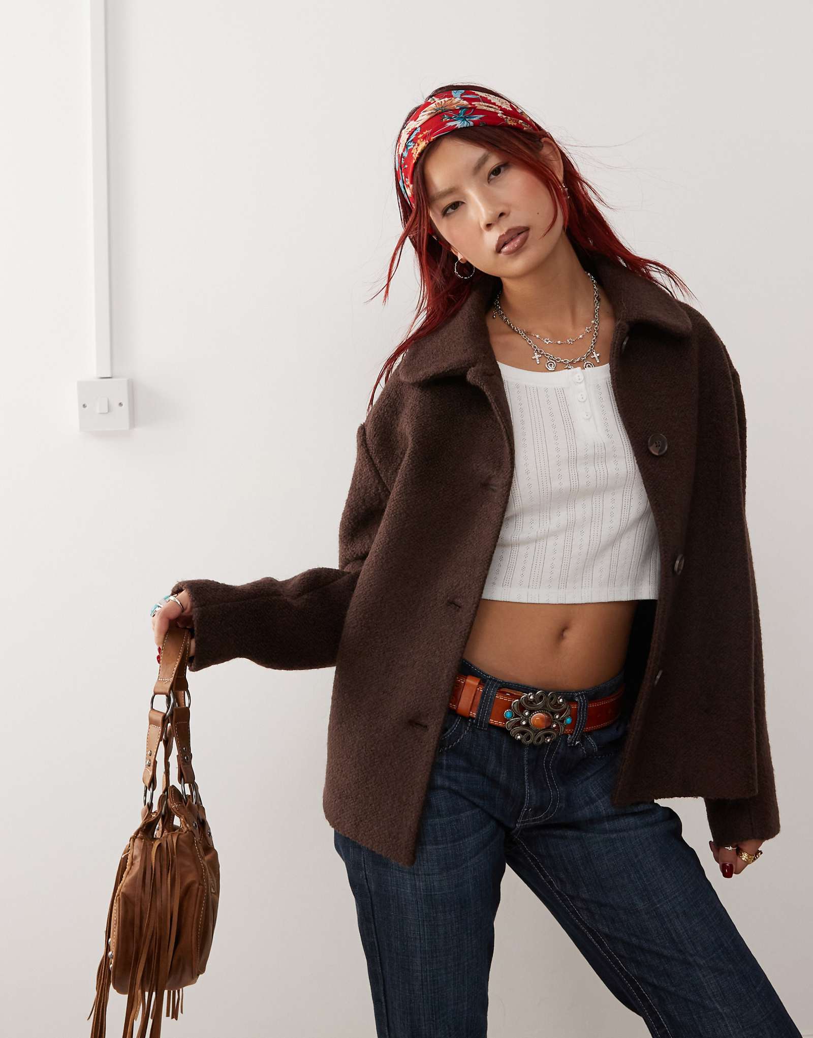 Текстурированная куртка Monki с воротником коричневого цвета 18090₽