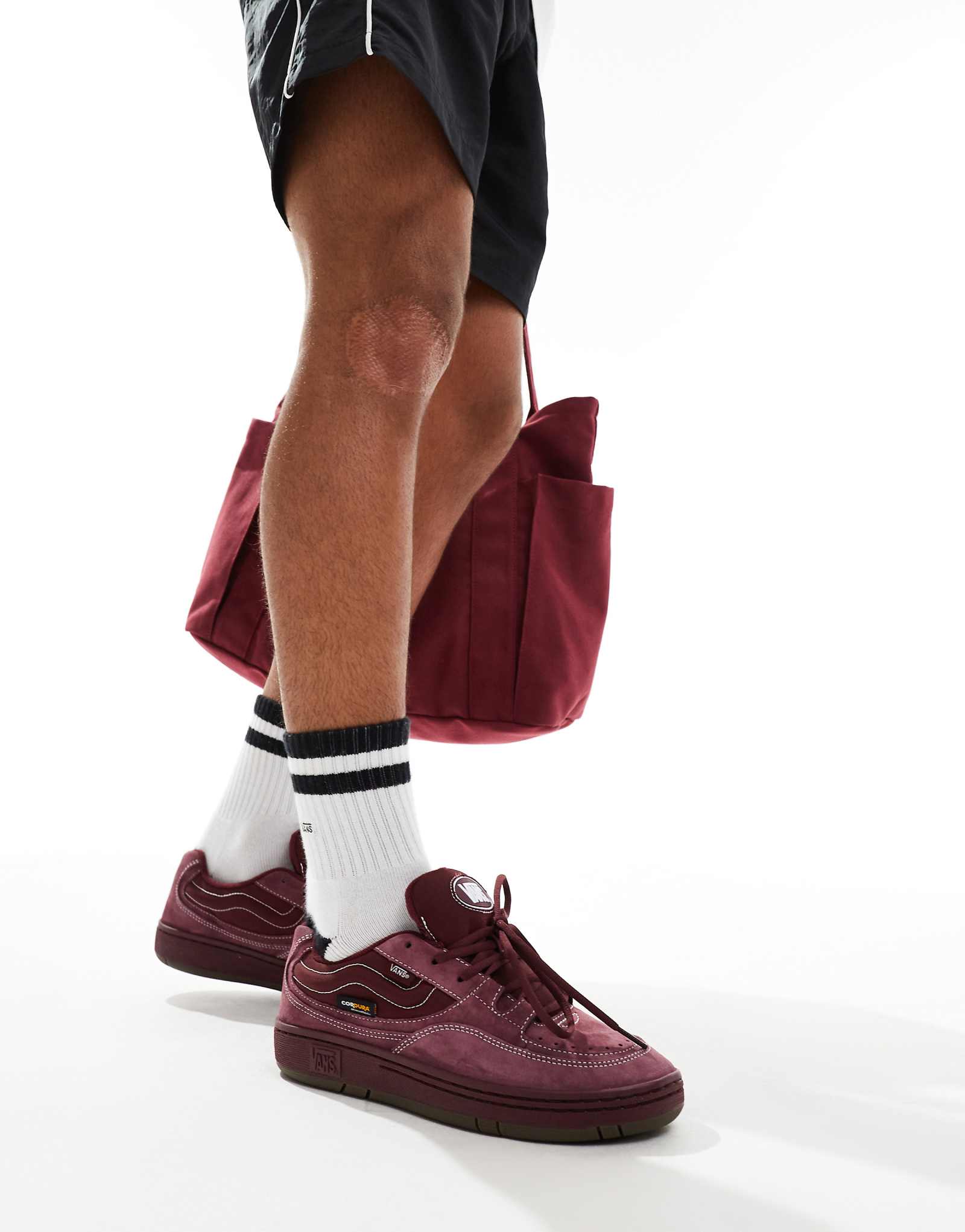 Кроссовки Vans Speed из кордуры бордового цвета 12390₽