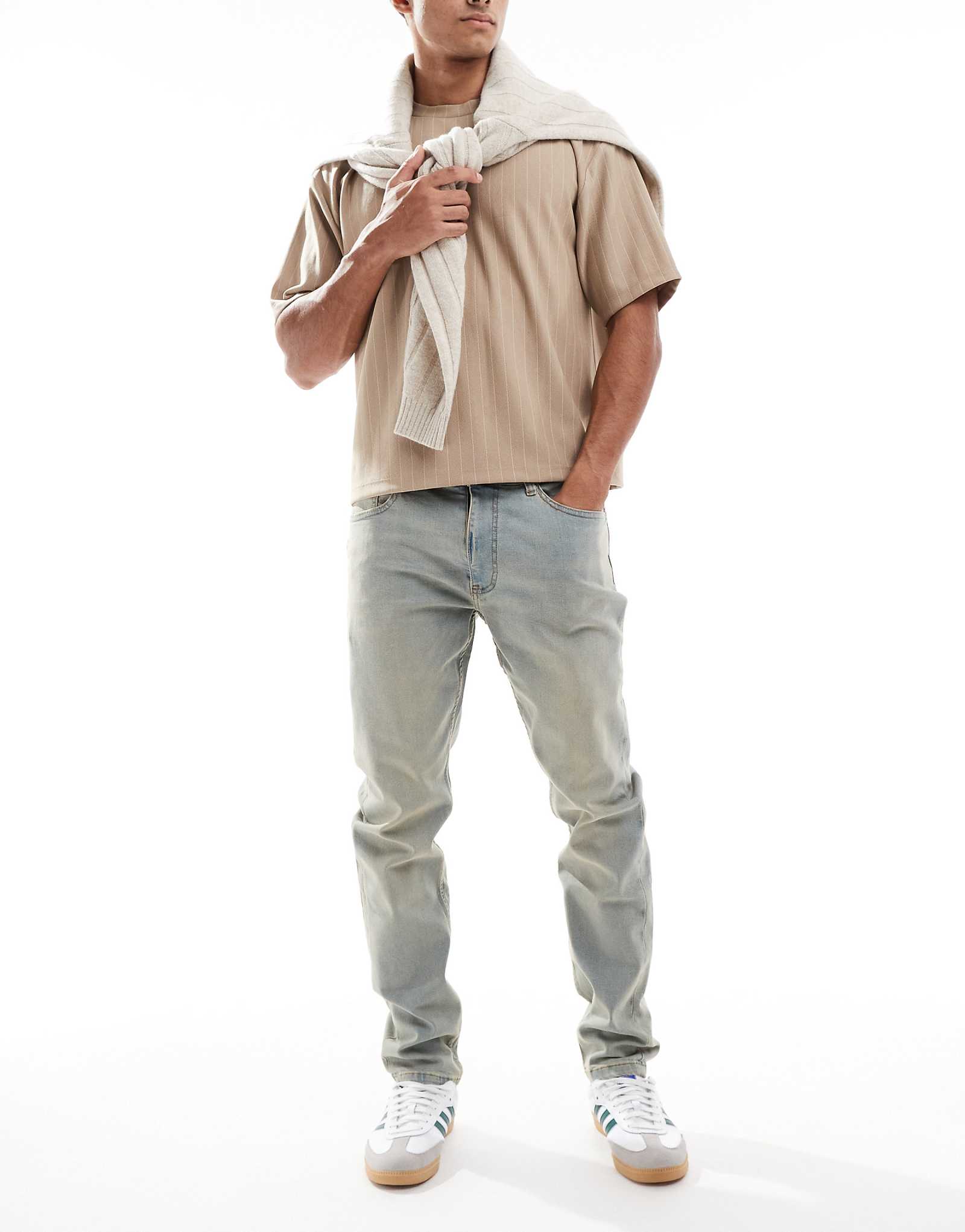 Джинсы DTT stretch slim fit светло-голубого винтажного оттенка 3890₽