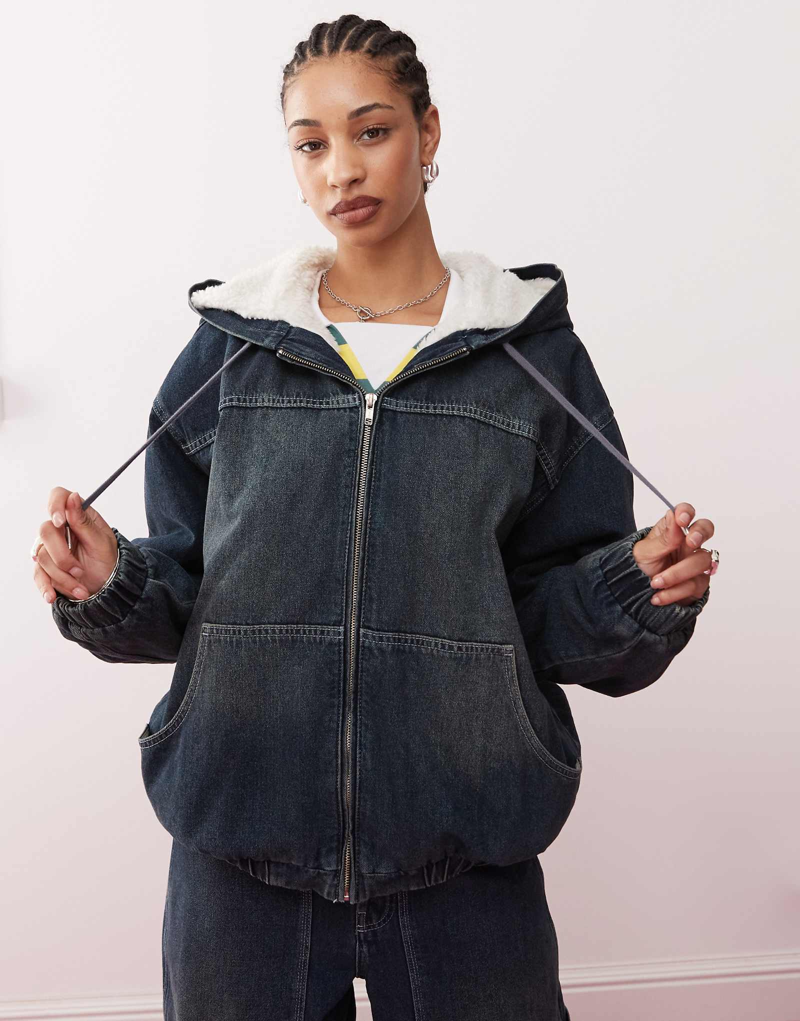 Джинсовая куртка COLLUSION с капюшоном темно-серого цвета 18390₽