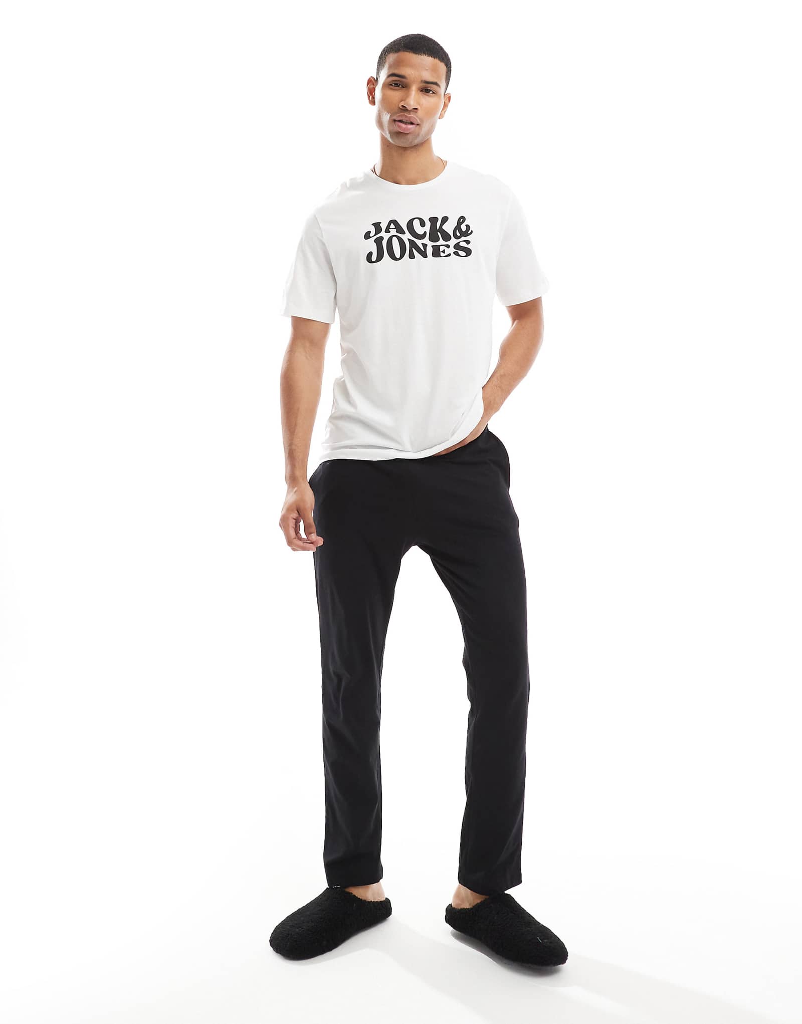 Черно-белый пижамный комплект Jack -Jones 6190₽