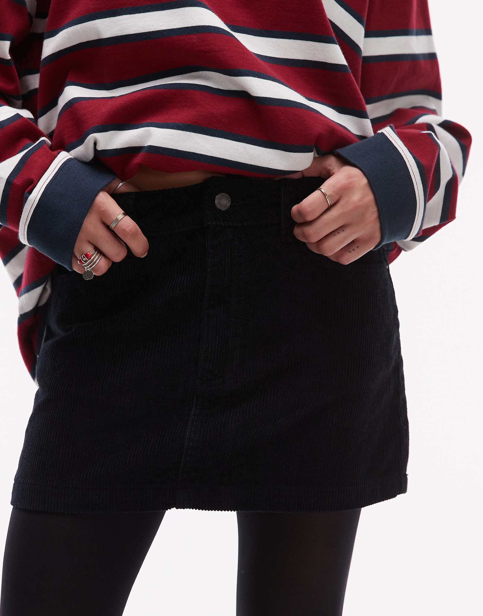 Вельветовая мини-юбка Topshop черного цвета 5090₽