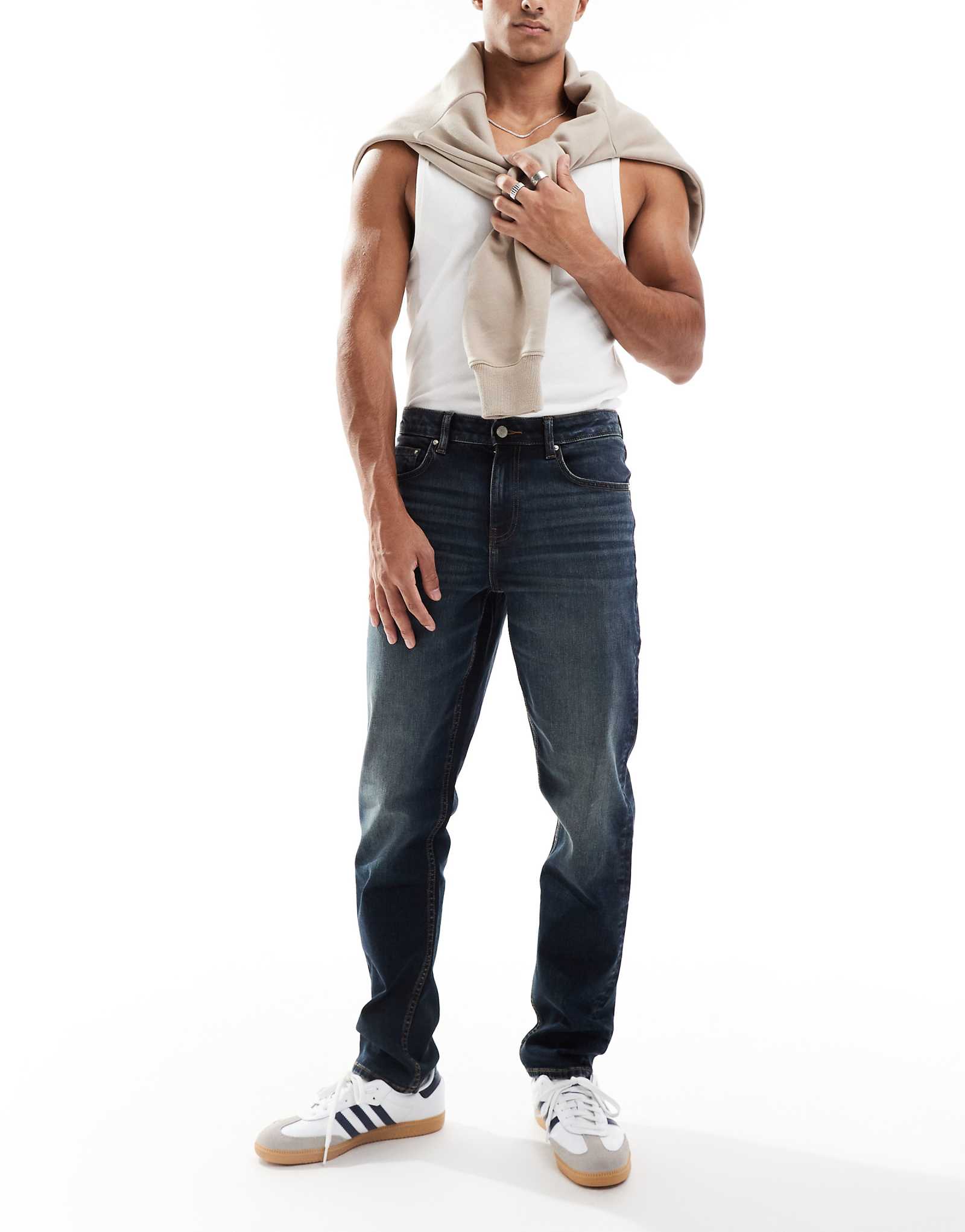 ДИЗАЙНЕРСКИЕ узкие джинсы ASOS с темно-синим отливом 5290₽