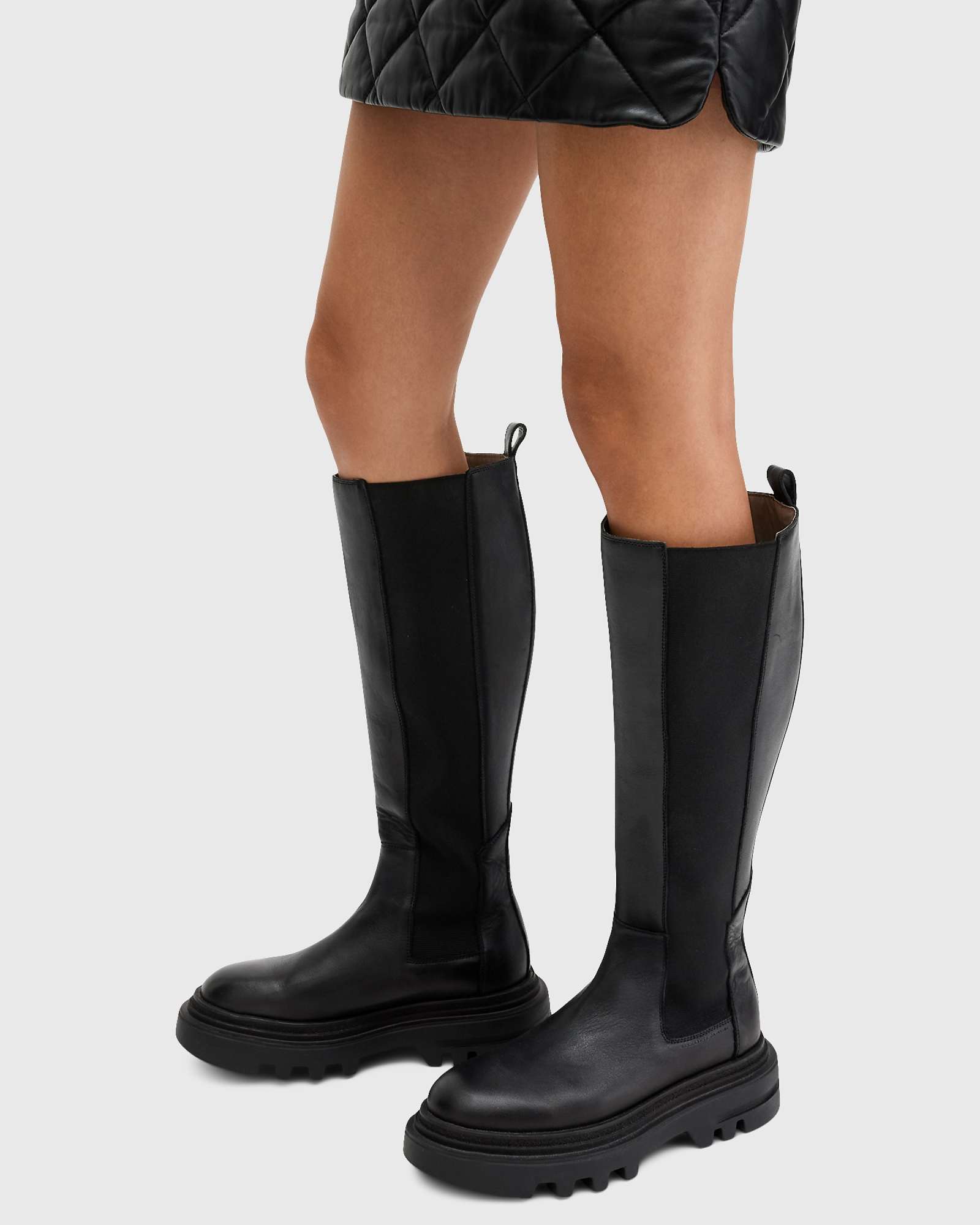 Кожаные сапоги из телячьей кожи AllSaints Monica черного цвета 44690₽