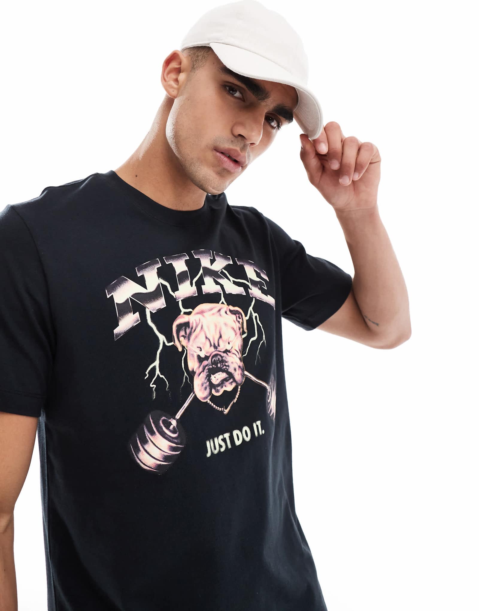 Футболка с изображением тренировочного бульдога Nike черного цвета 6890₽