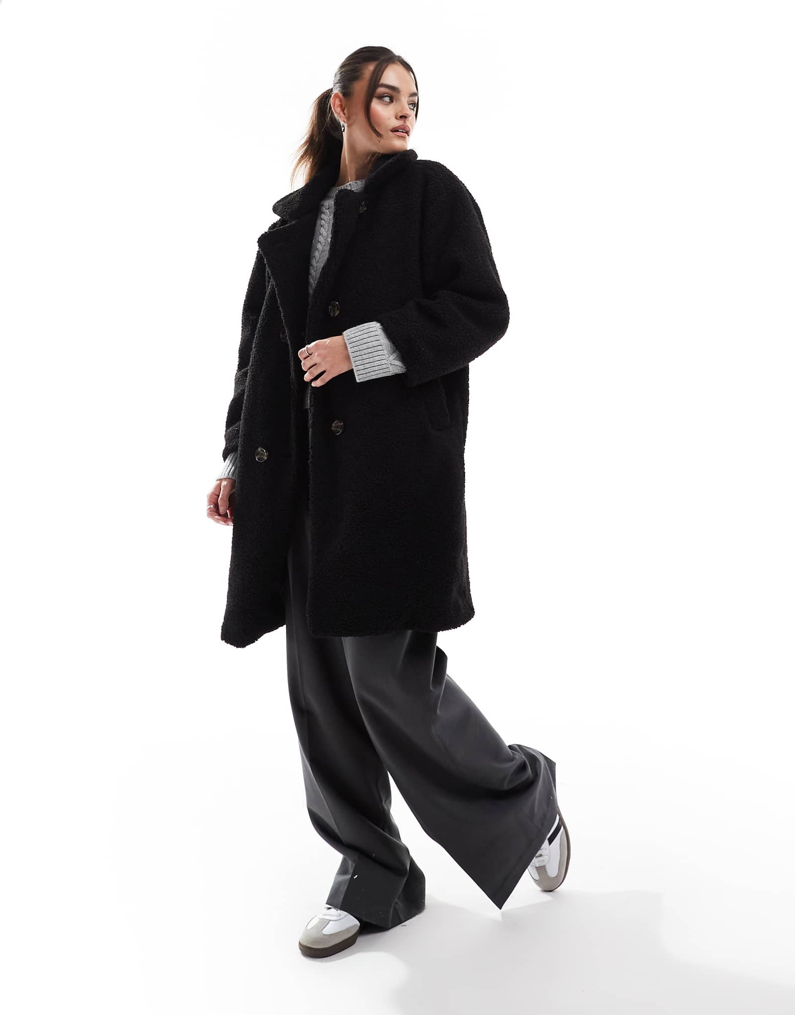 Удлиненный двубортный пиджак borg от DTT черного цвета 10690₽