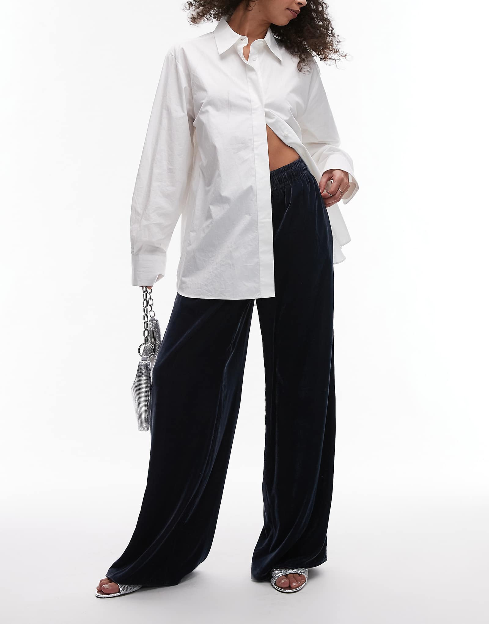 Спортивные бархатные брюки Topshop со шнурком темно-синего цвета 2890₽