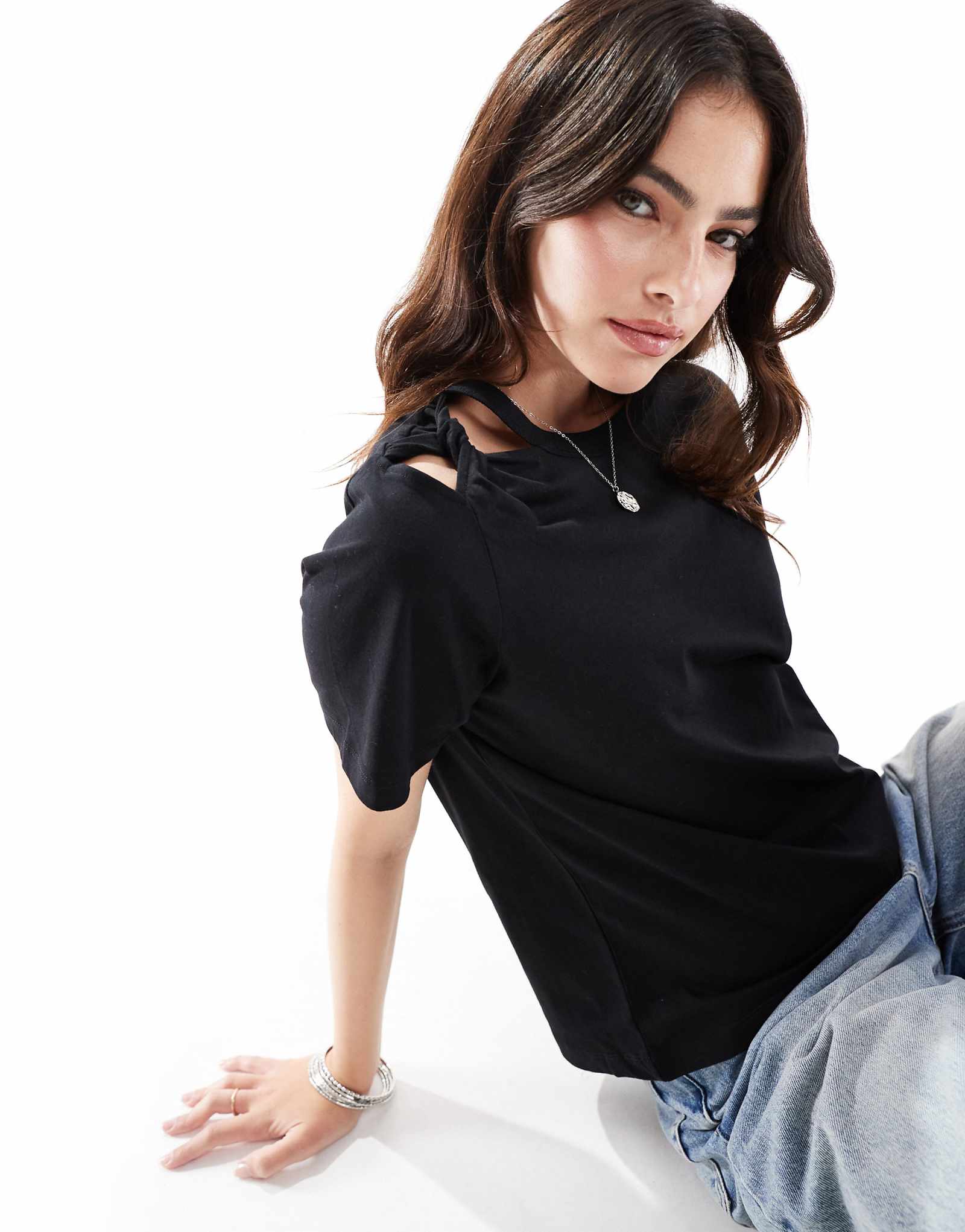 Футболка с мини-узлом Scalpers черного цвета 6990₽