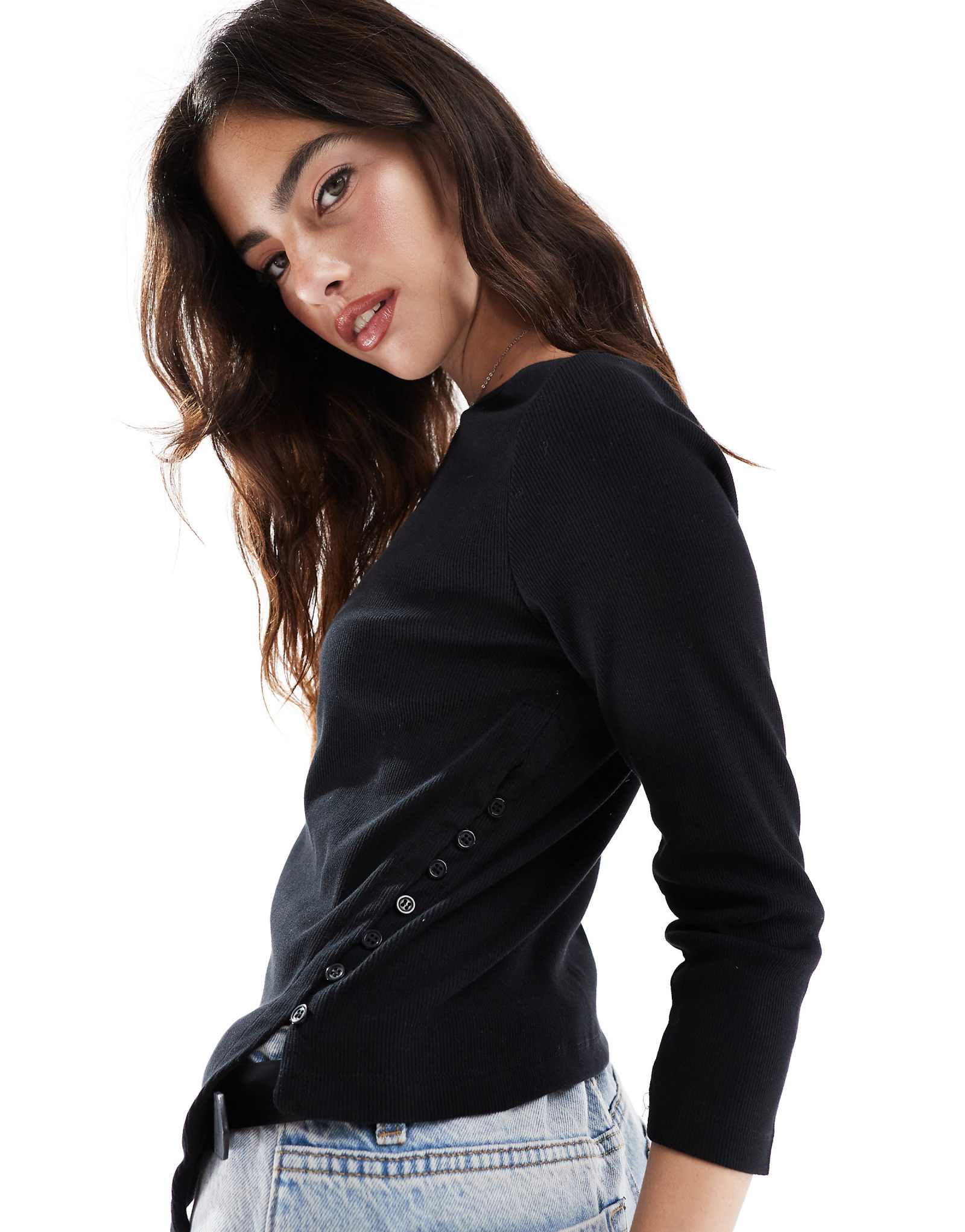 Черная футболка в рубчик с длинным рукавом и застежкой на пуговицы Scalpers 7690₽