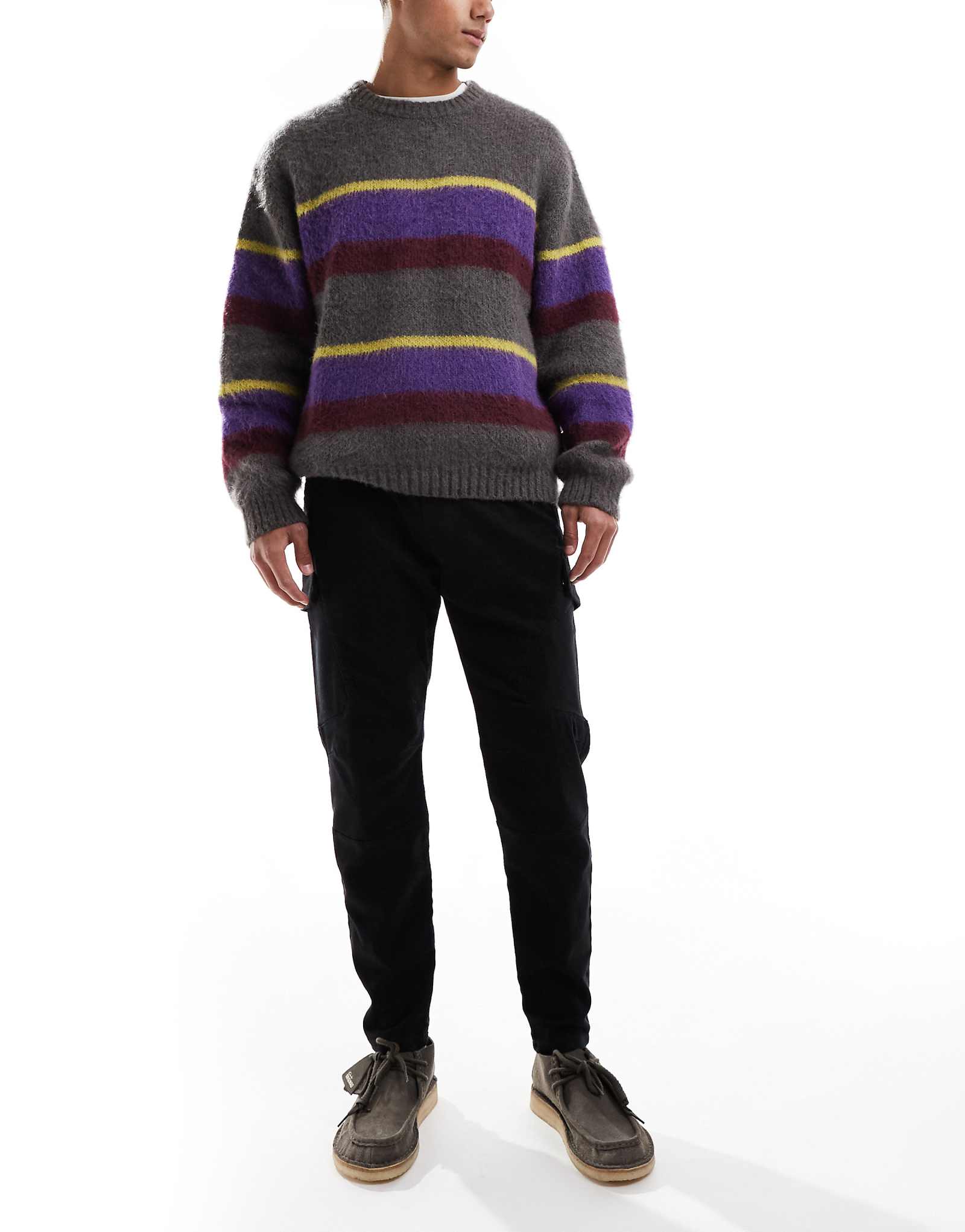 Брюки-карго с прямыми штанинами Pull-Bear черного цвета 3490₽