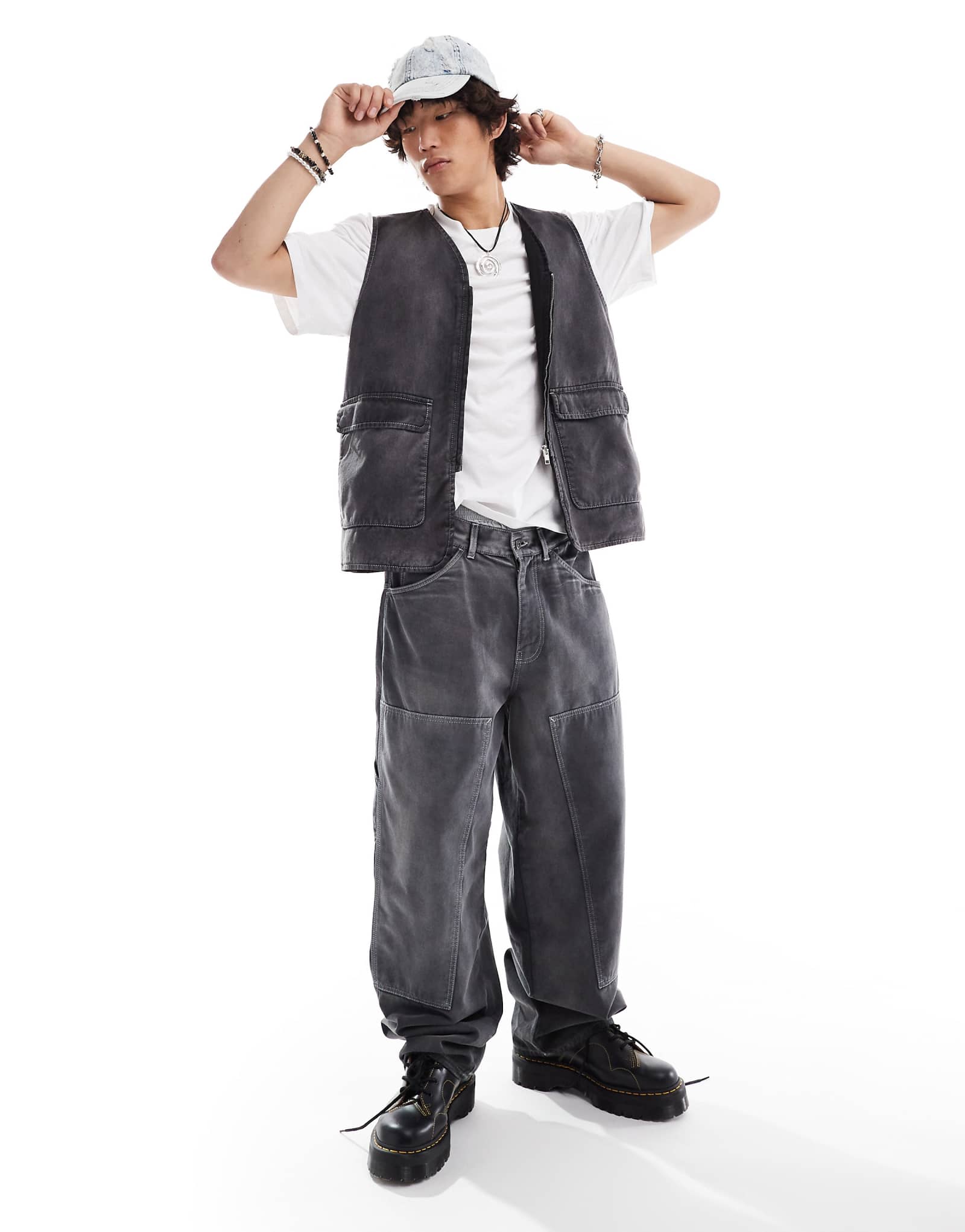 Мешковатые джинсы COLLUSION X002 серого цвета с эффектом застиранности 10690₽